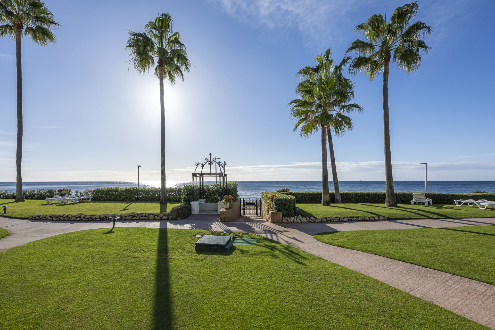 Ground Floor Apartment in Alcazaba Beach, Estepona