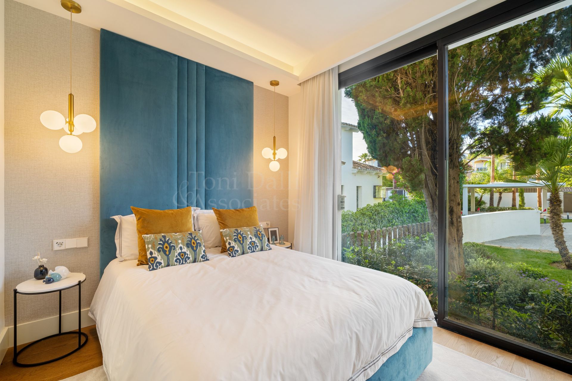 Villa in Los Naranjos, Marbella