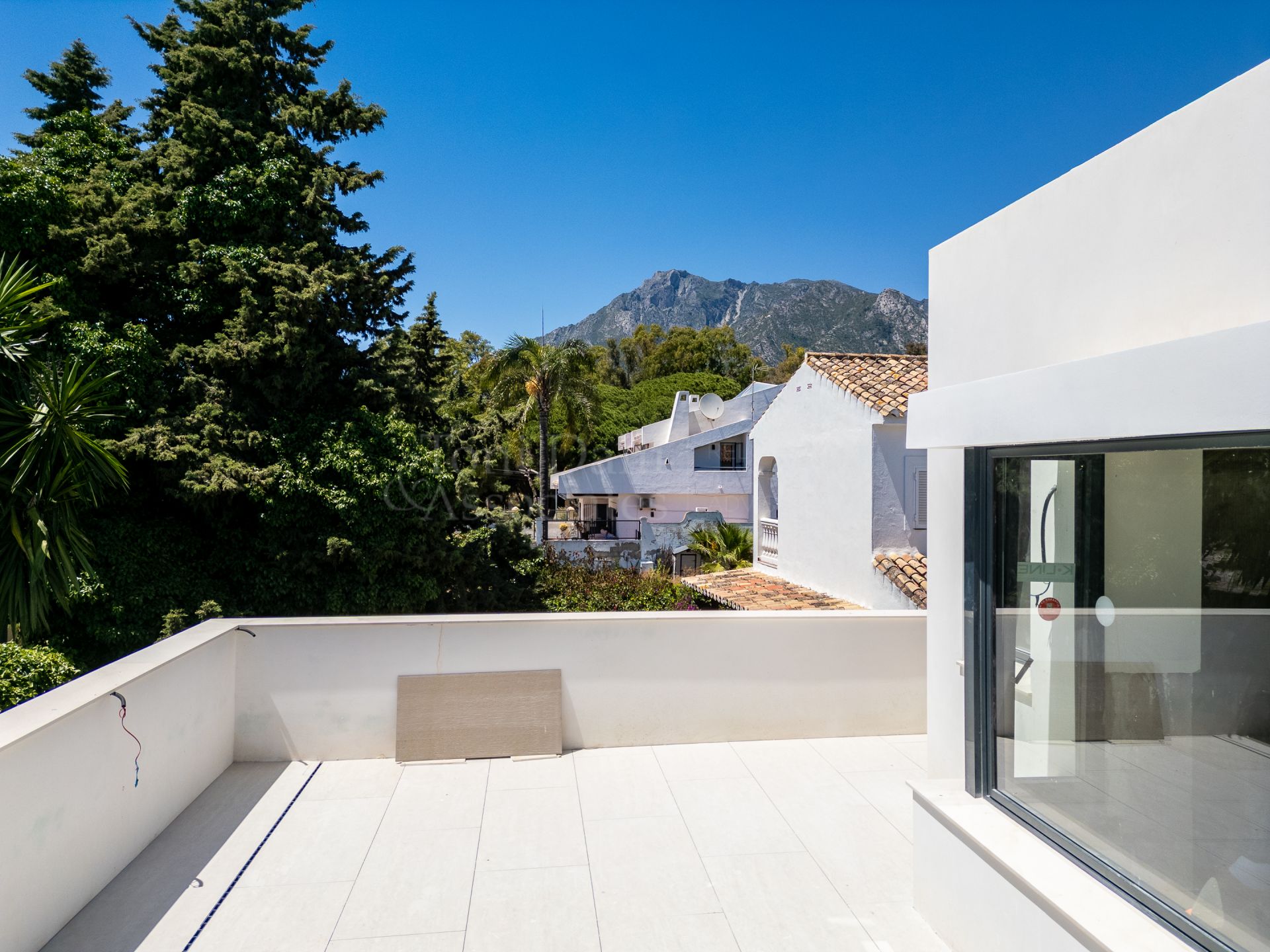 Villa in Huerta Belón, Marbella