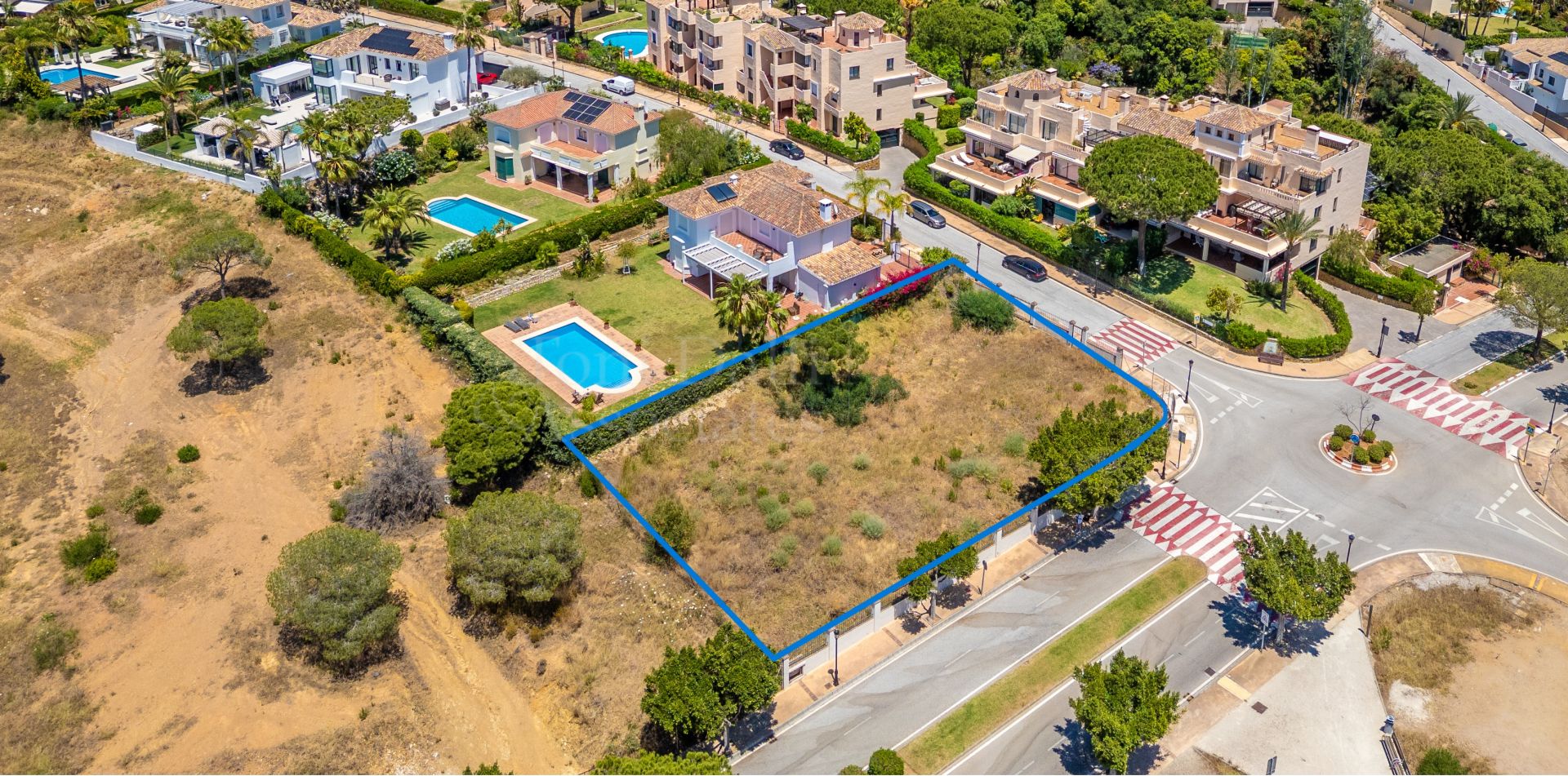 Plot in Elviria, Marbella