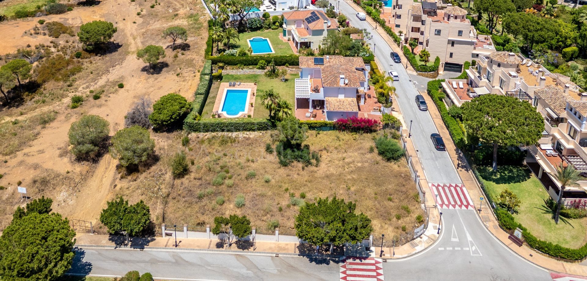 Plot in Elviria, Marbella