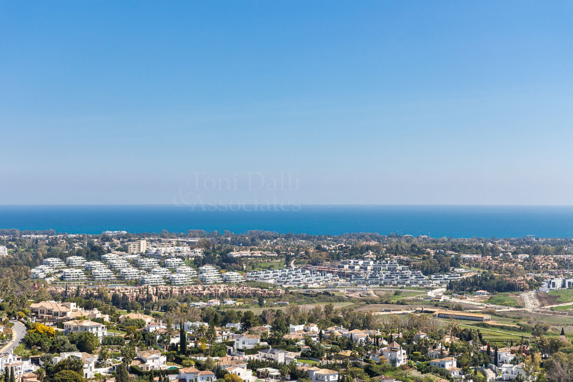 Penthouse in Hacienda del Señorio de Cifuentes, Benahavis