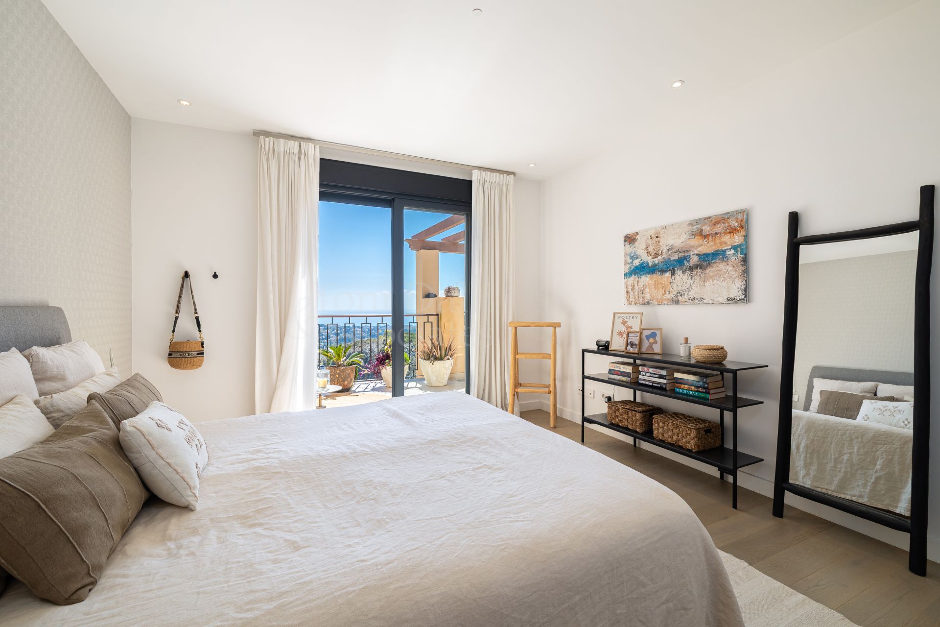 Penthouse in Hacienda del Señorio de Cifuentes, Benahavis