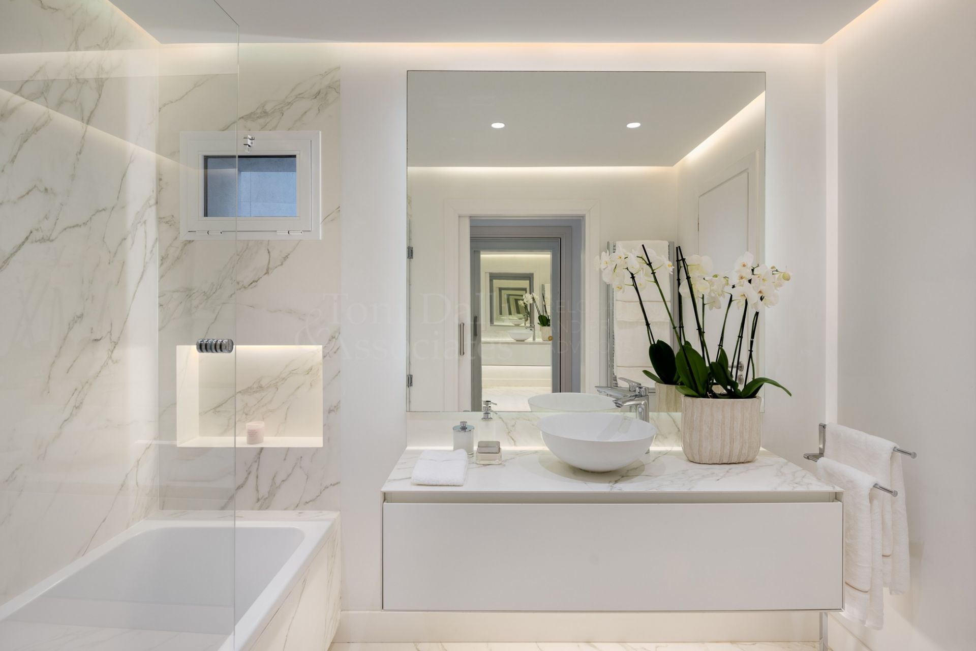 Ground Floor Apartment in Los Granados, Marbella