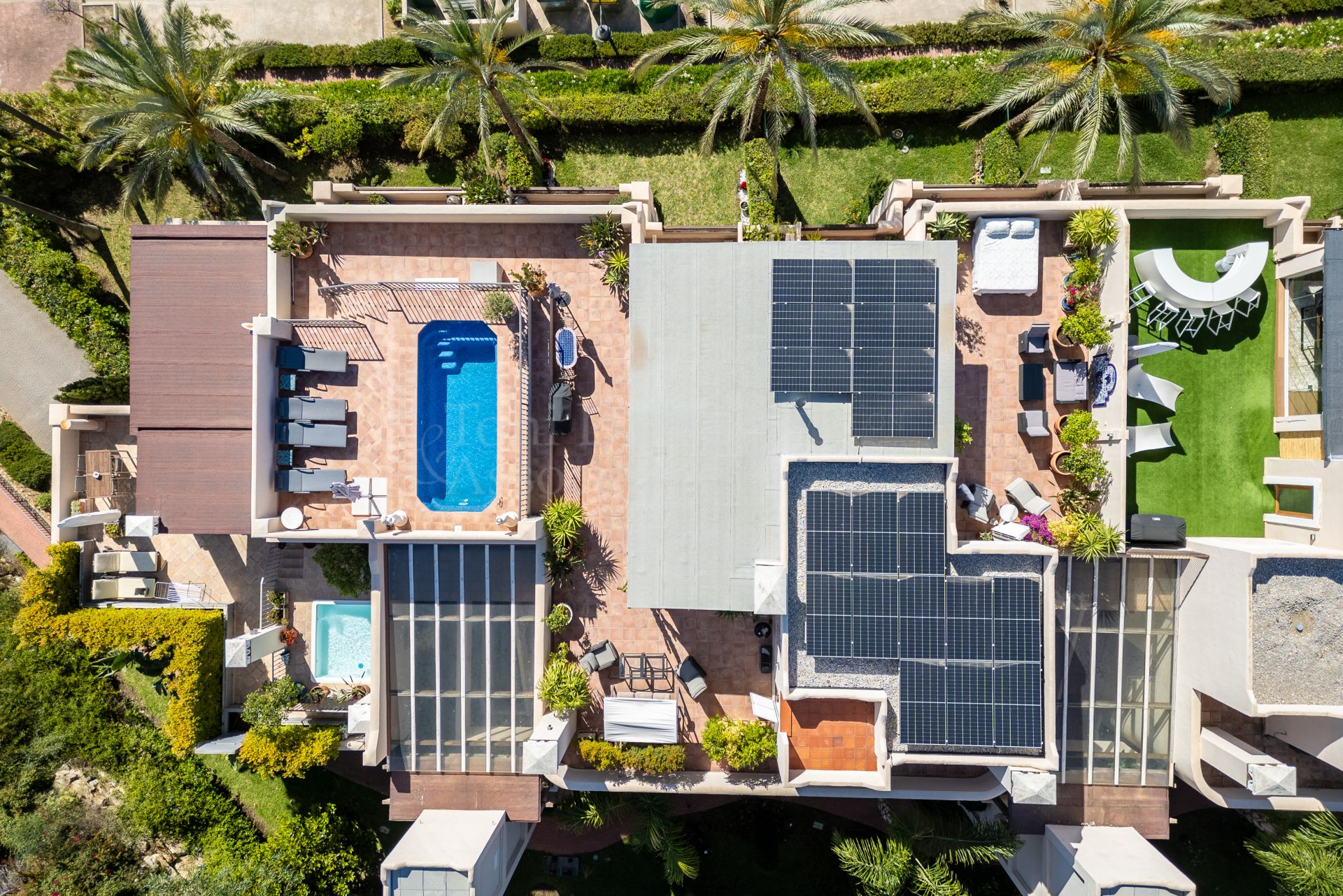 Duplex Penthouse in El Paraiso, Estepona