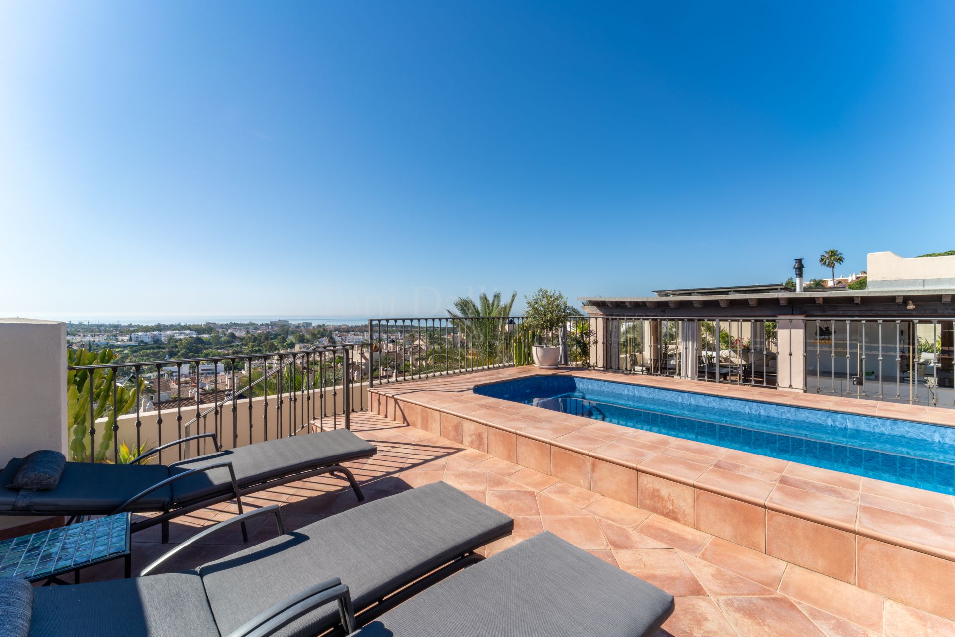 Duplex Penthouse in El Paraiso, Estepona