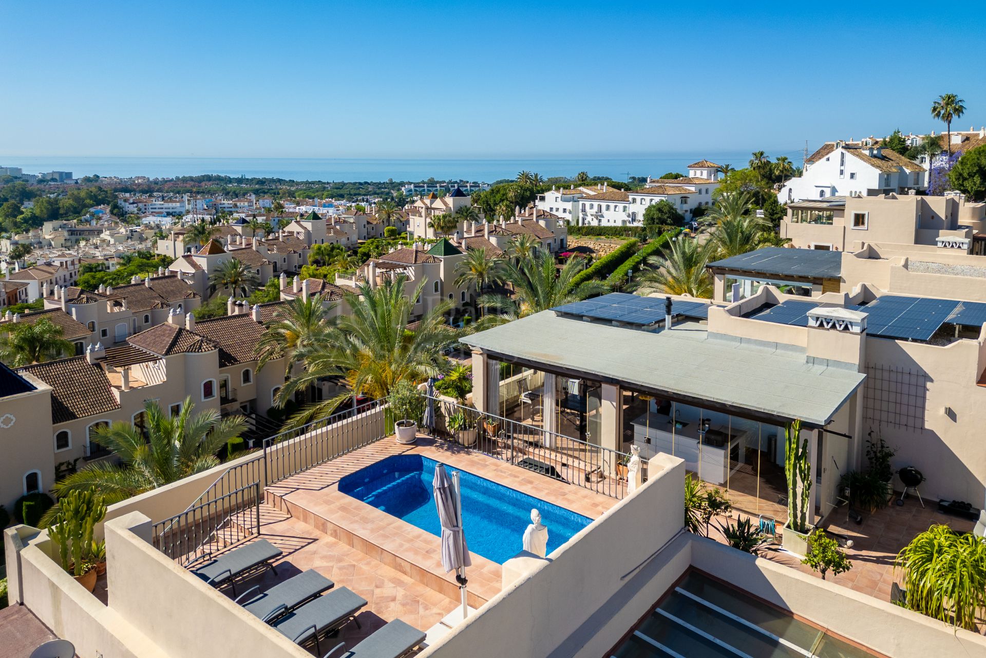 Duplex Penthouse in El Paraiso, Estepona