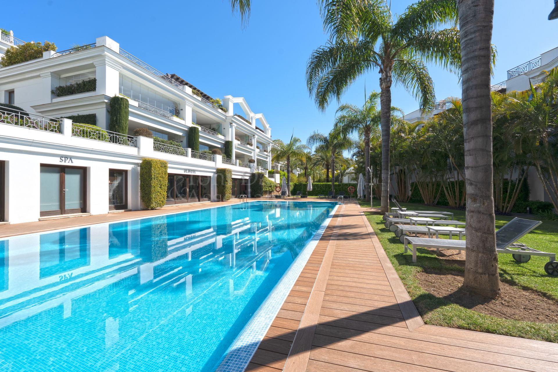 Apartment in Doncella Beach, Estepona