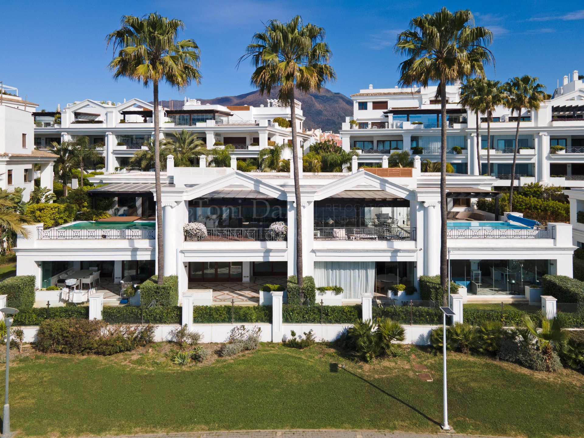 Apartment in Doncella Beach, Estepona