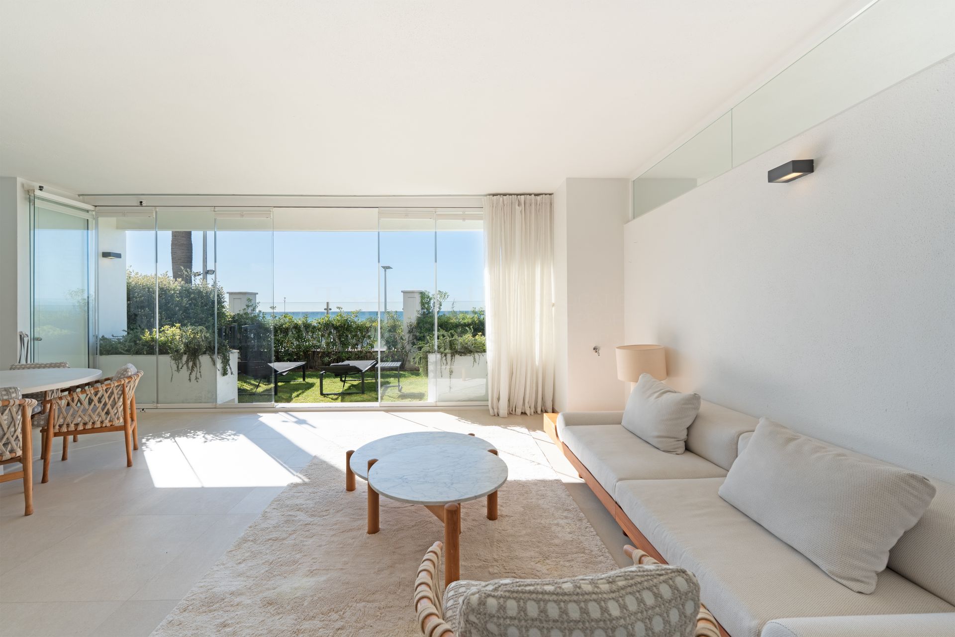 Apartment in Doncella Beach, Estepona