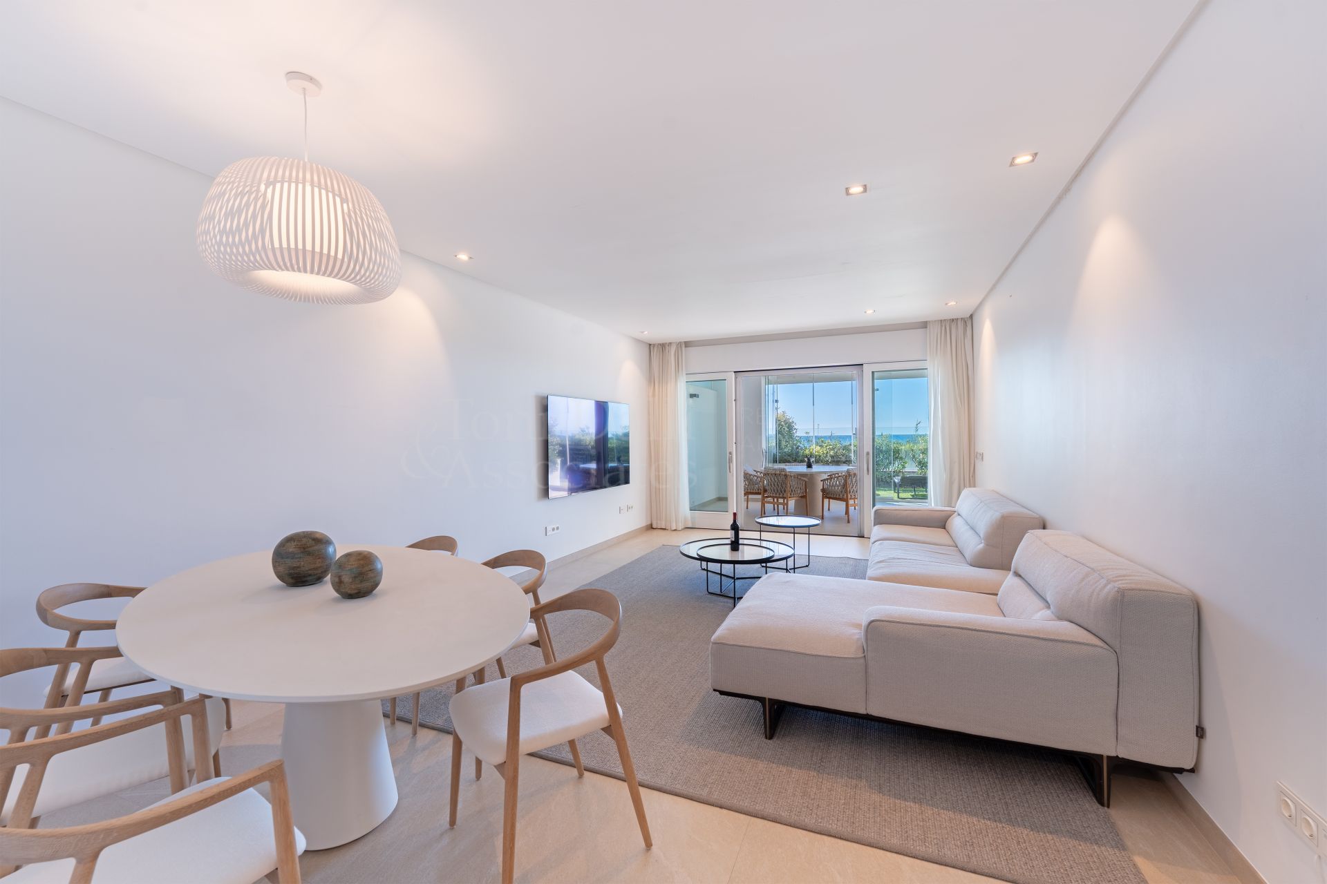 Apartment in Doncella Beach, Estepona