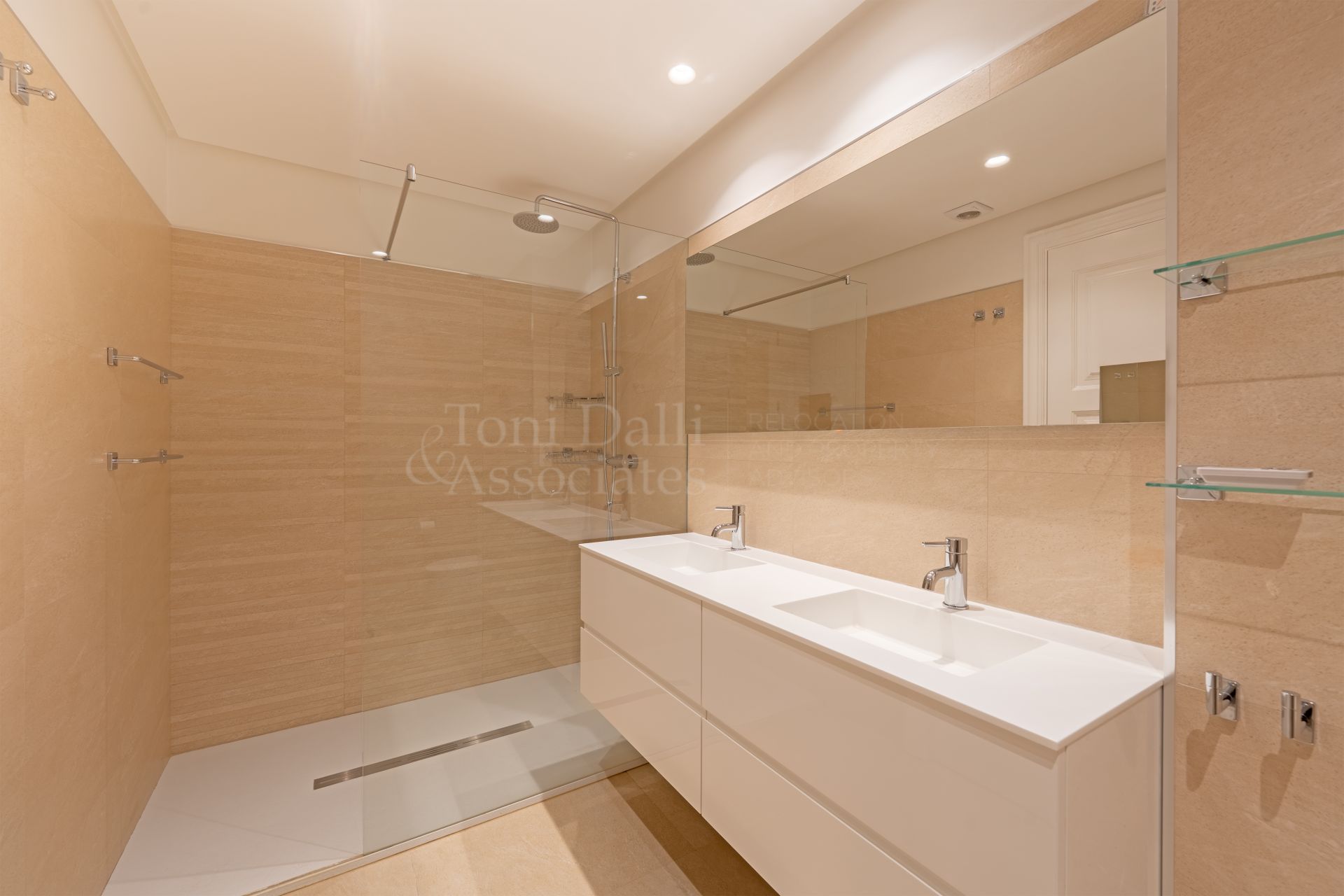 Apartment in Doncella Beach, Estepona