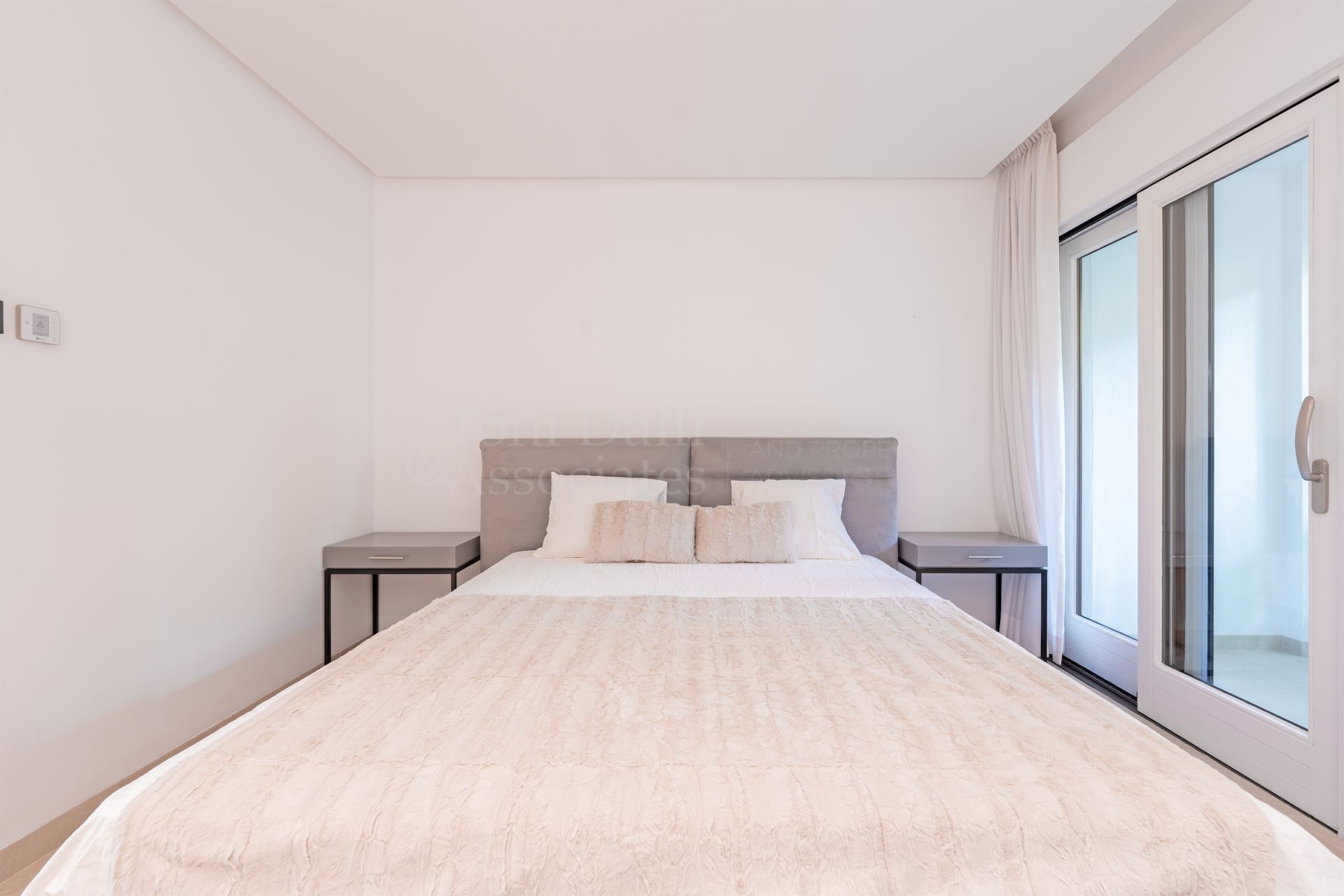 Apartment in Doncella Beach, Estepona