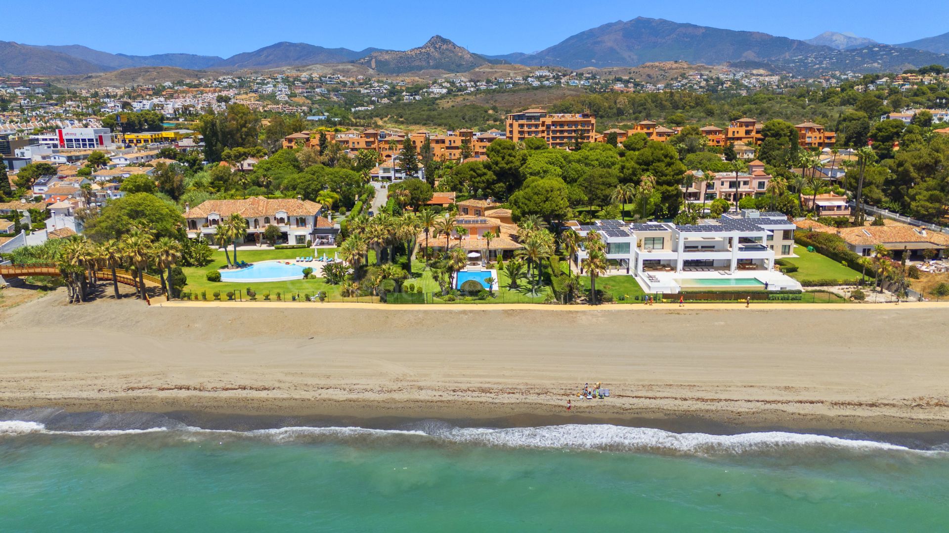 Villa in Benamara, Estepona