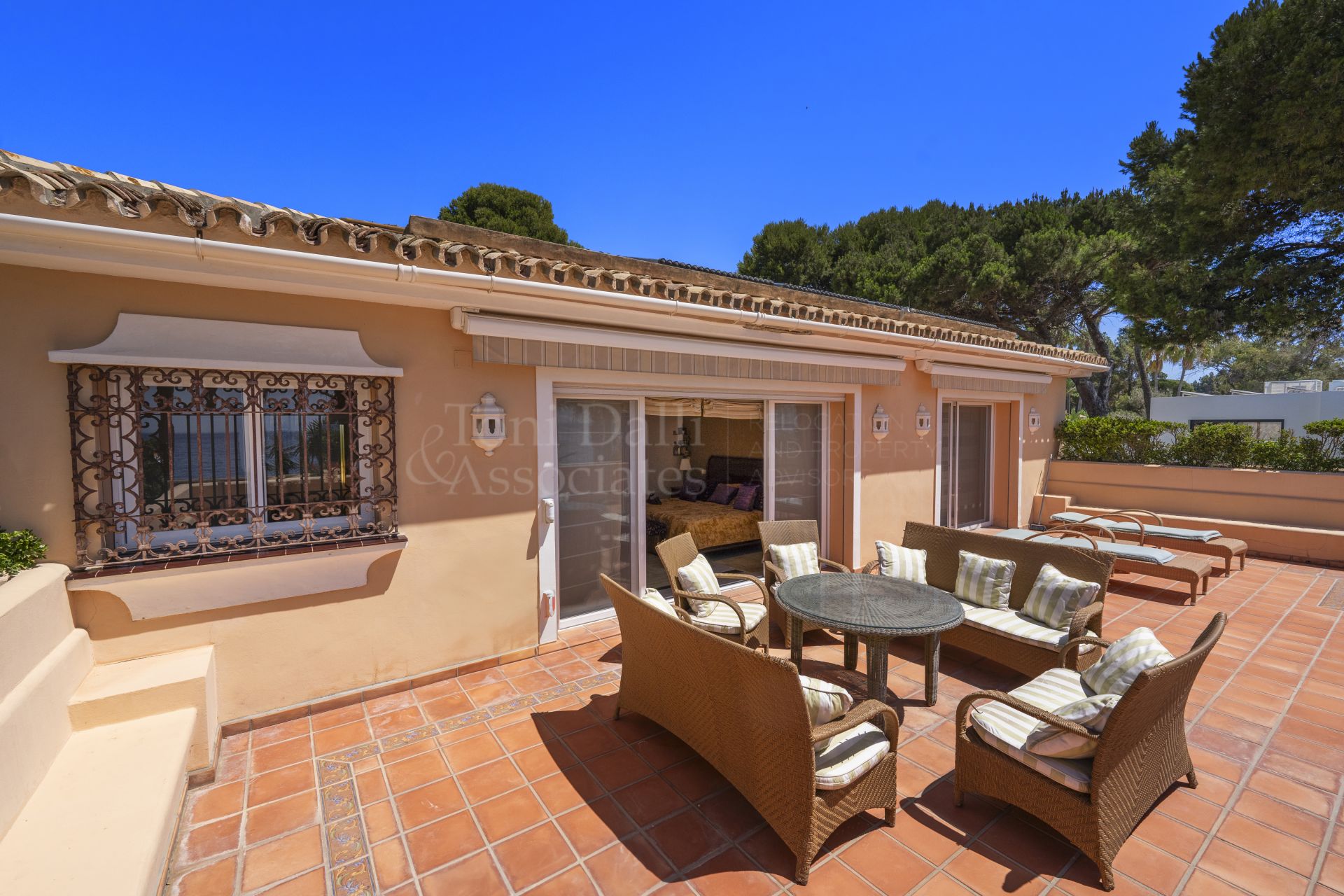 Villa in Benamara, Estepona