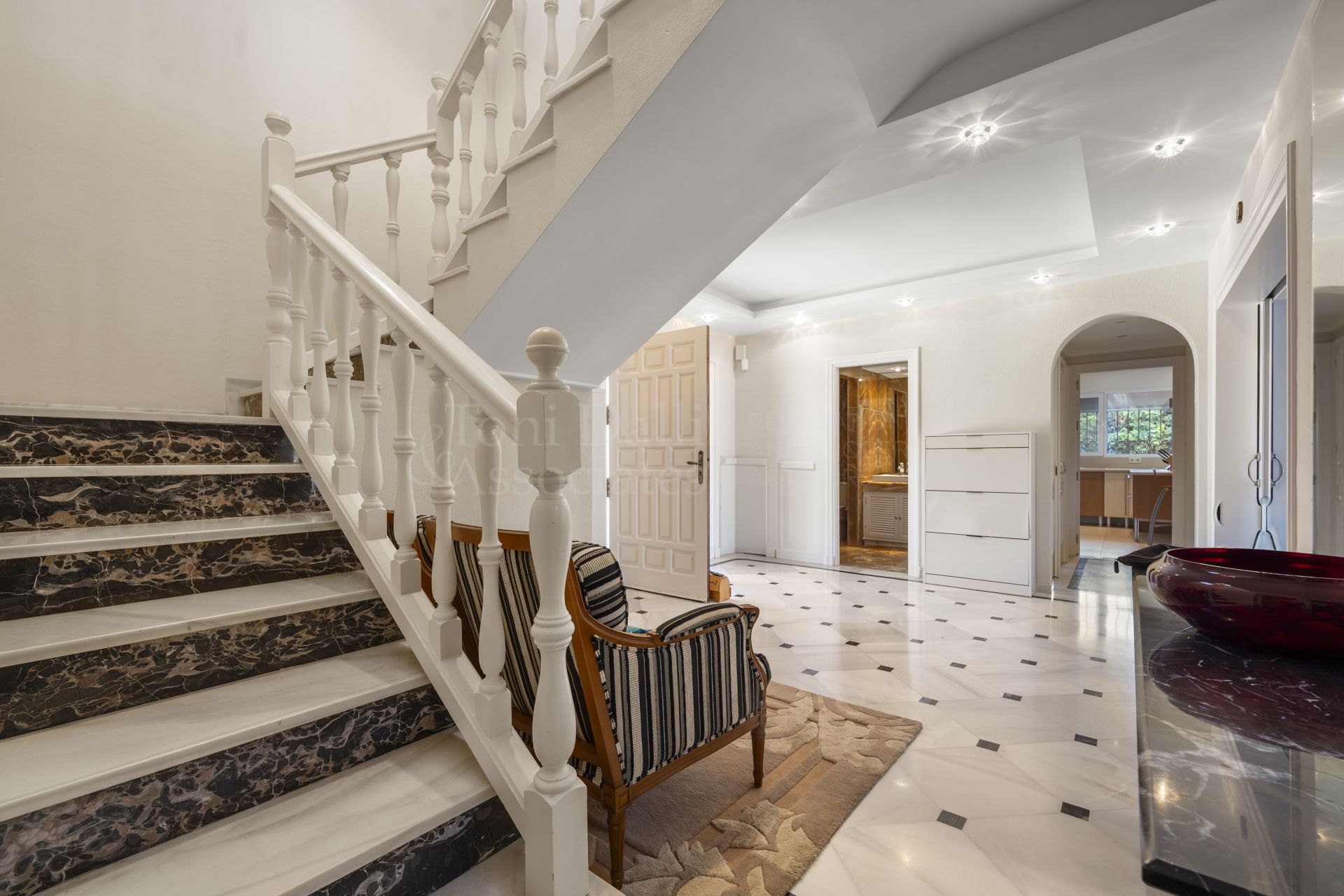 Villa in Benamara, Estepona