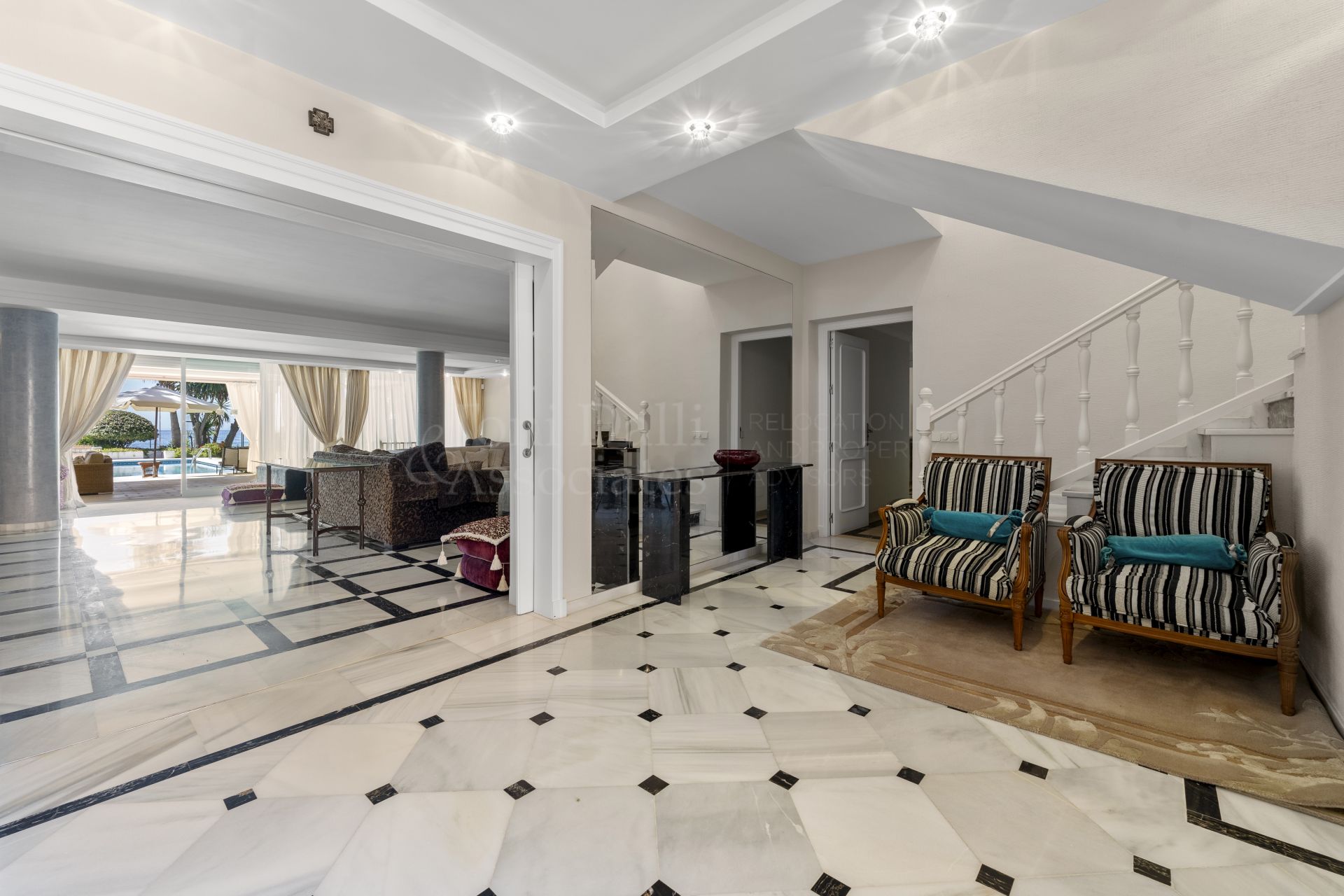 Villa in Benamara, Estepona
