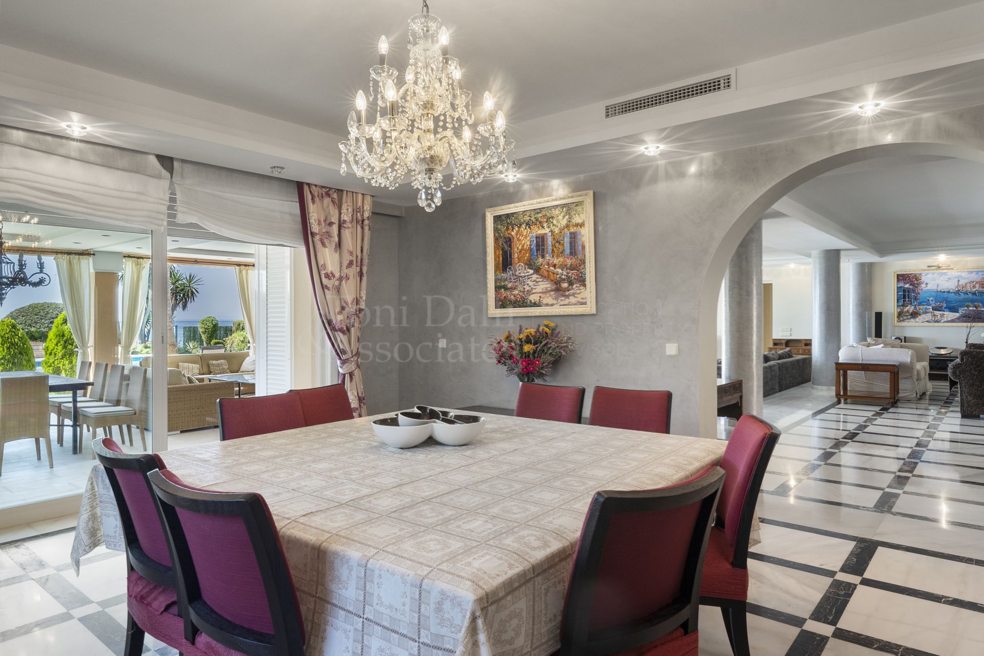 Villa in Benamara, Estepona