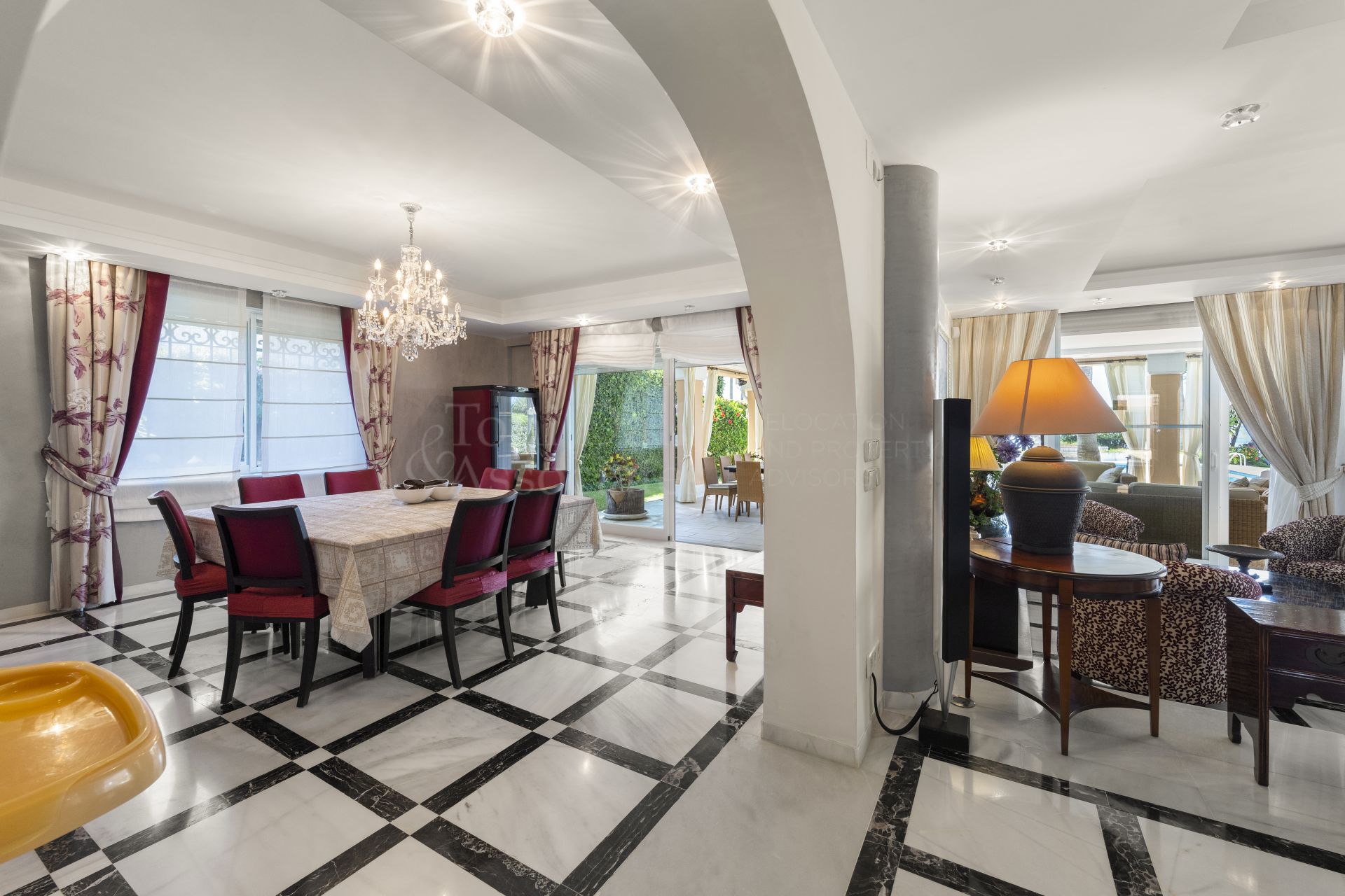 Villa in Benamara, Estepona