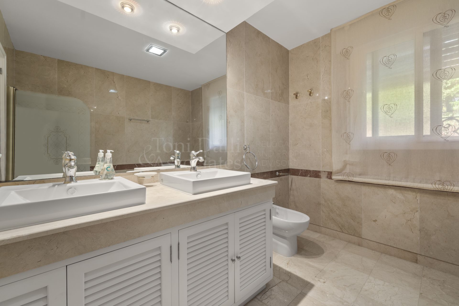 Villa in Benamara, Estepona