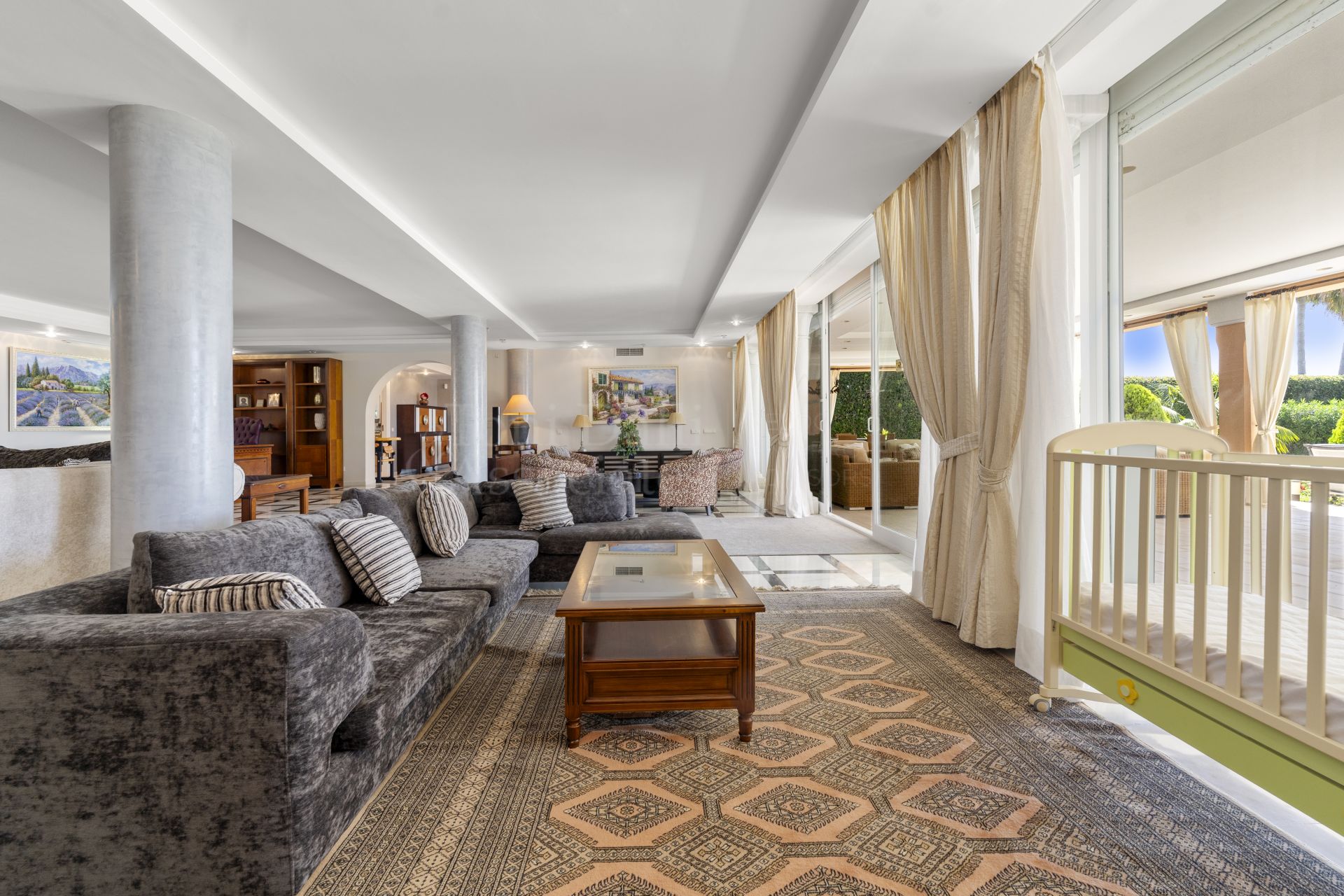 Villa in Benamara, Estepona