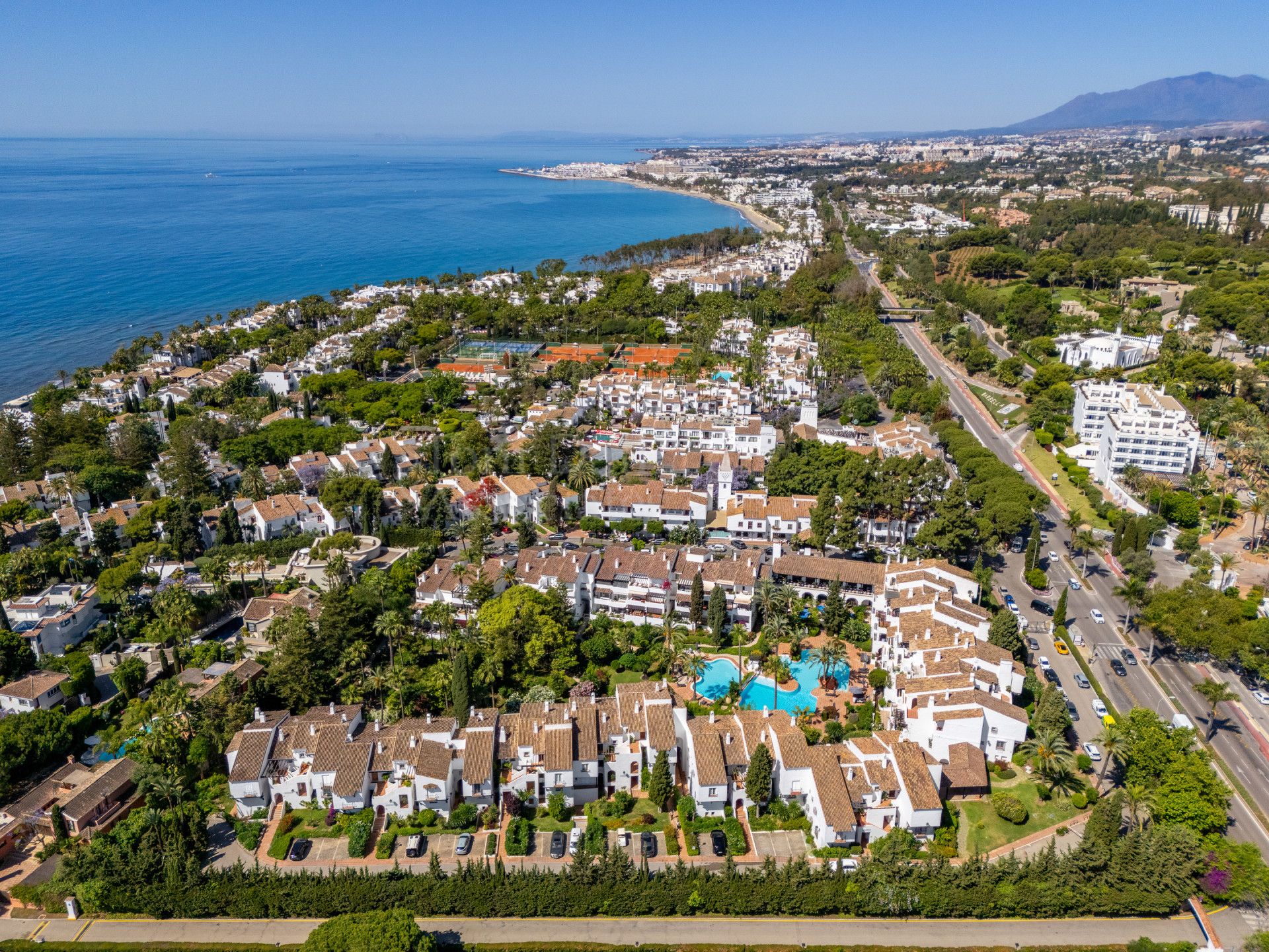 Apartment in Hotel Puente Romano, Marbella