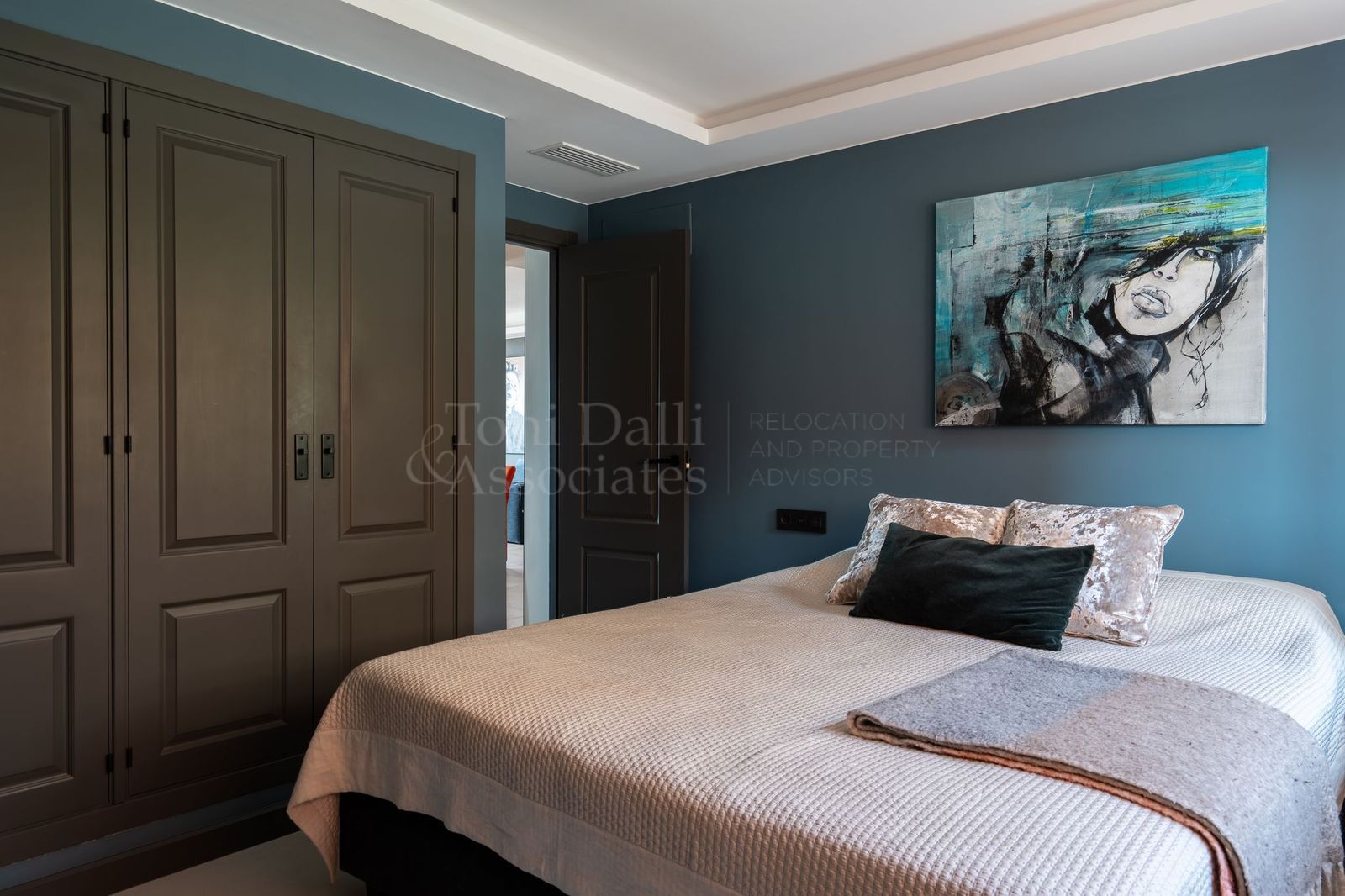 Apartment in Magna Marbella, Marbella