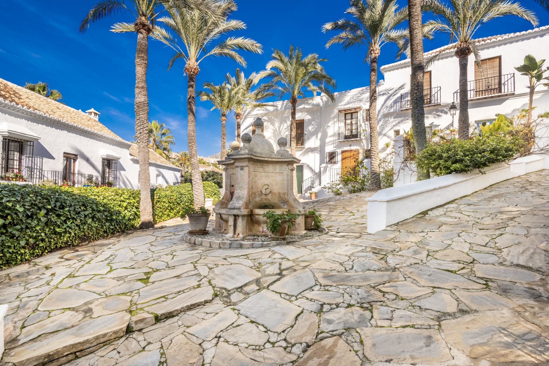 Town House in Lomas Pueblo, Marbella