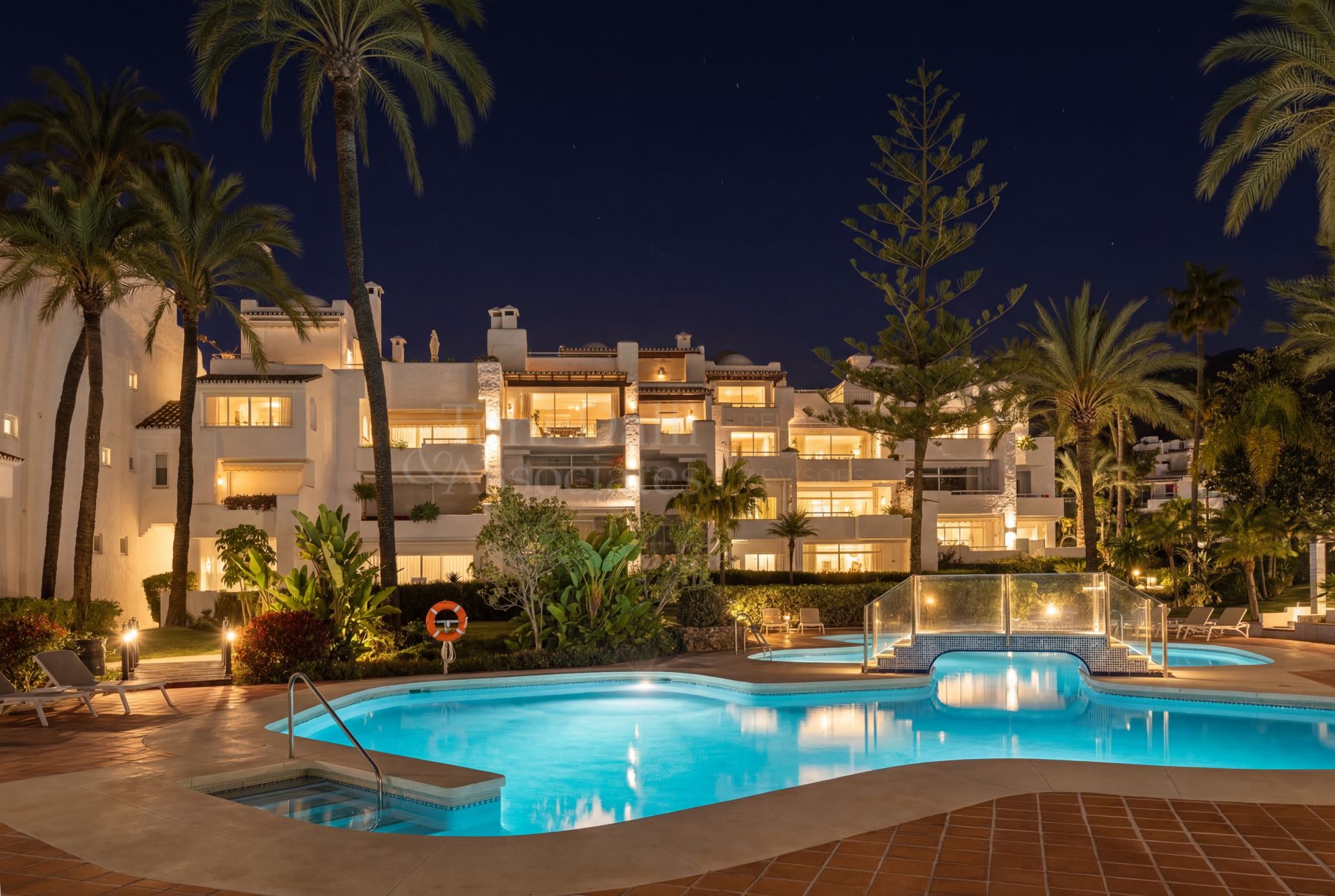 Penthouse in Alhambra del Mar, Marbella