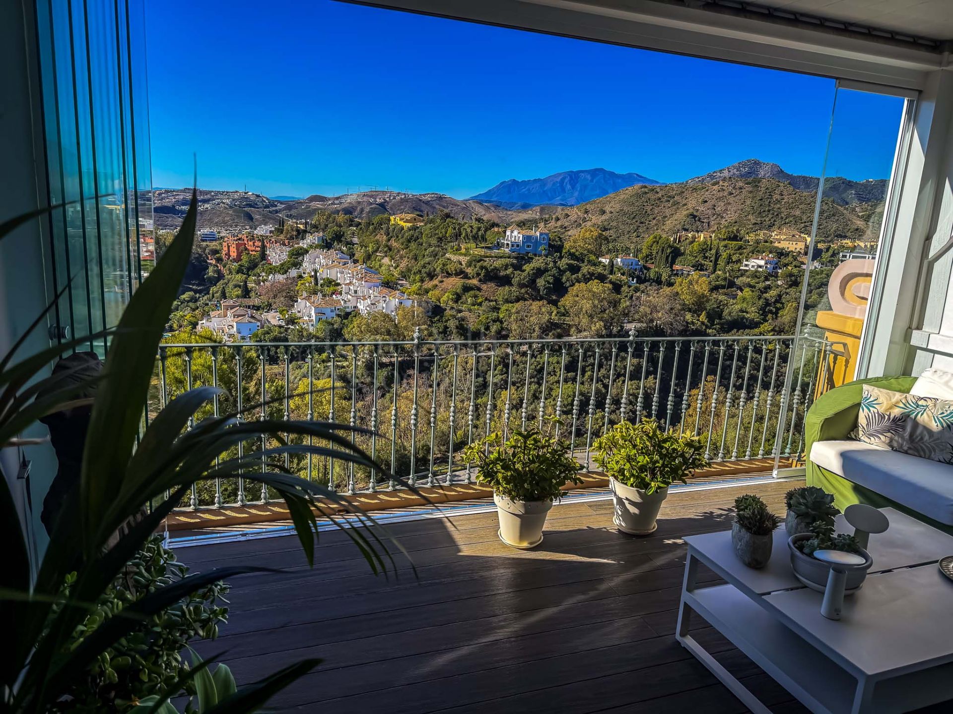 Penthouse in Monte Halcones, Benahavis