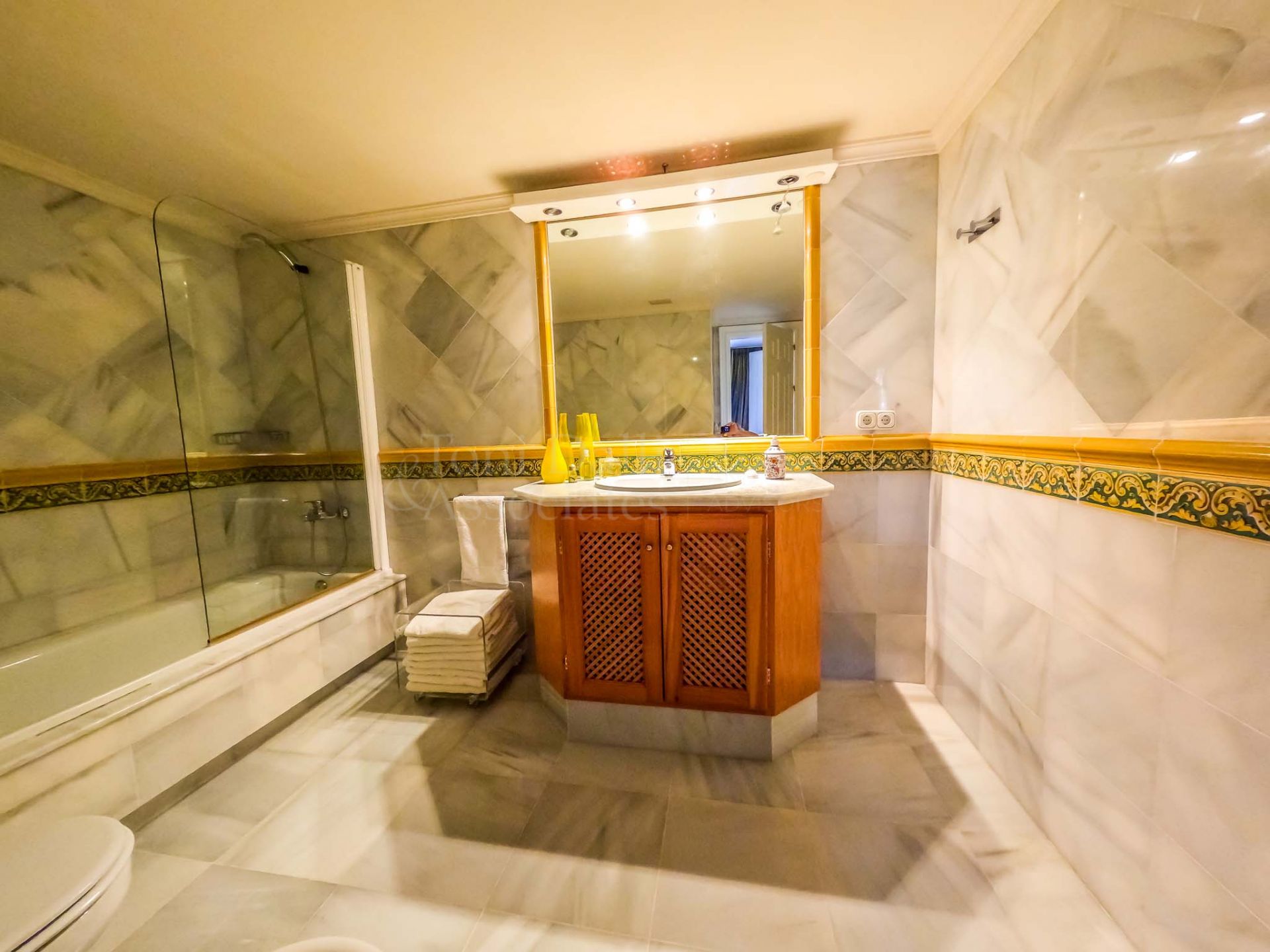 Penthouse in Monte Halcones, Benahavis