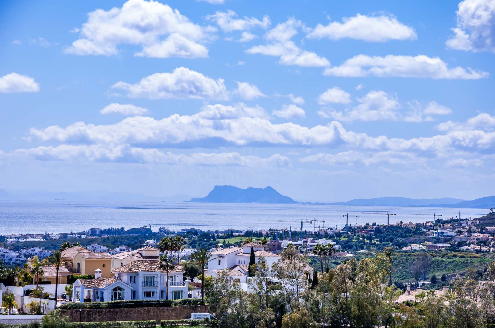 Penthouse in Monte Halcones, Benahavis