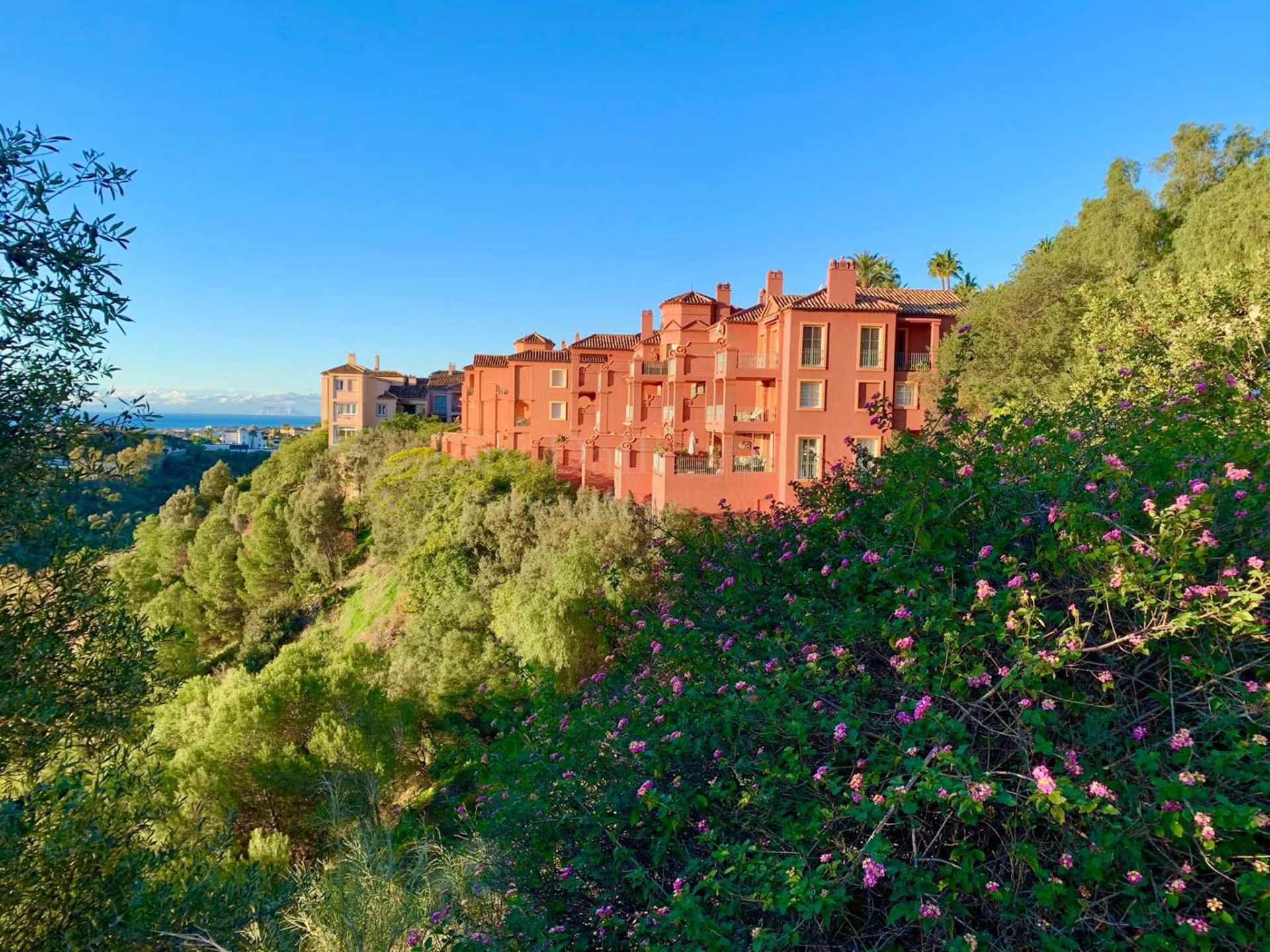 Penthouse in Monte Halcones, Benahavis