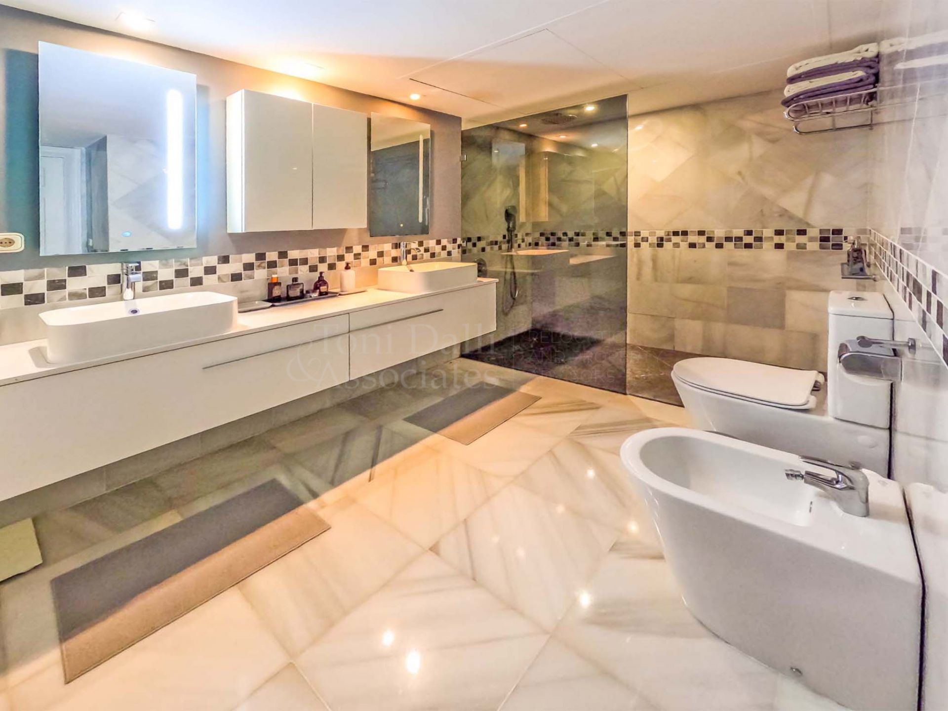 Penthouse in Monte Halcones, Benahavis