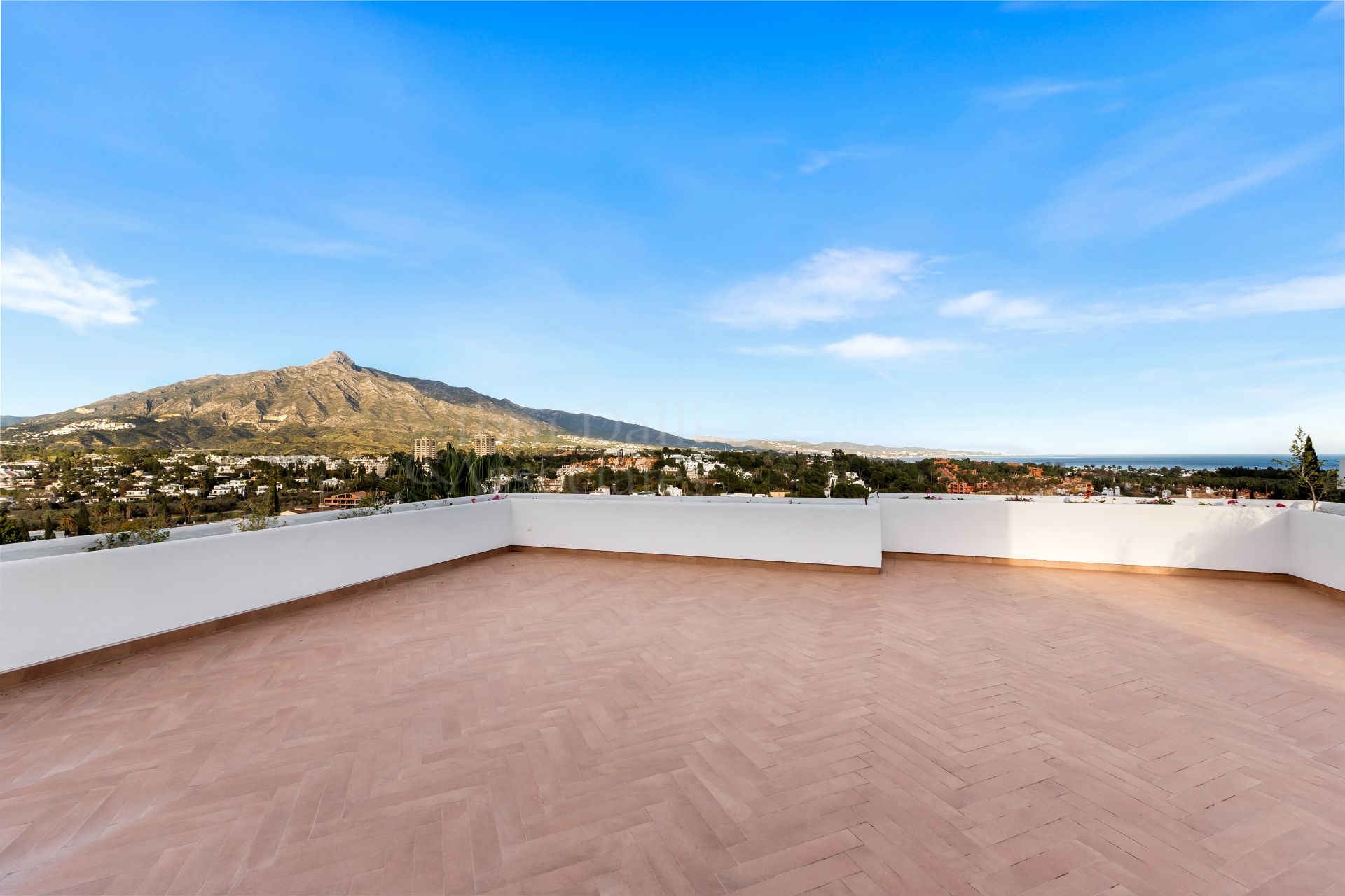 Penthouse in Jardines de Andalucia, Marbella