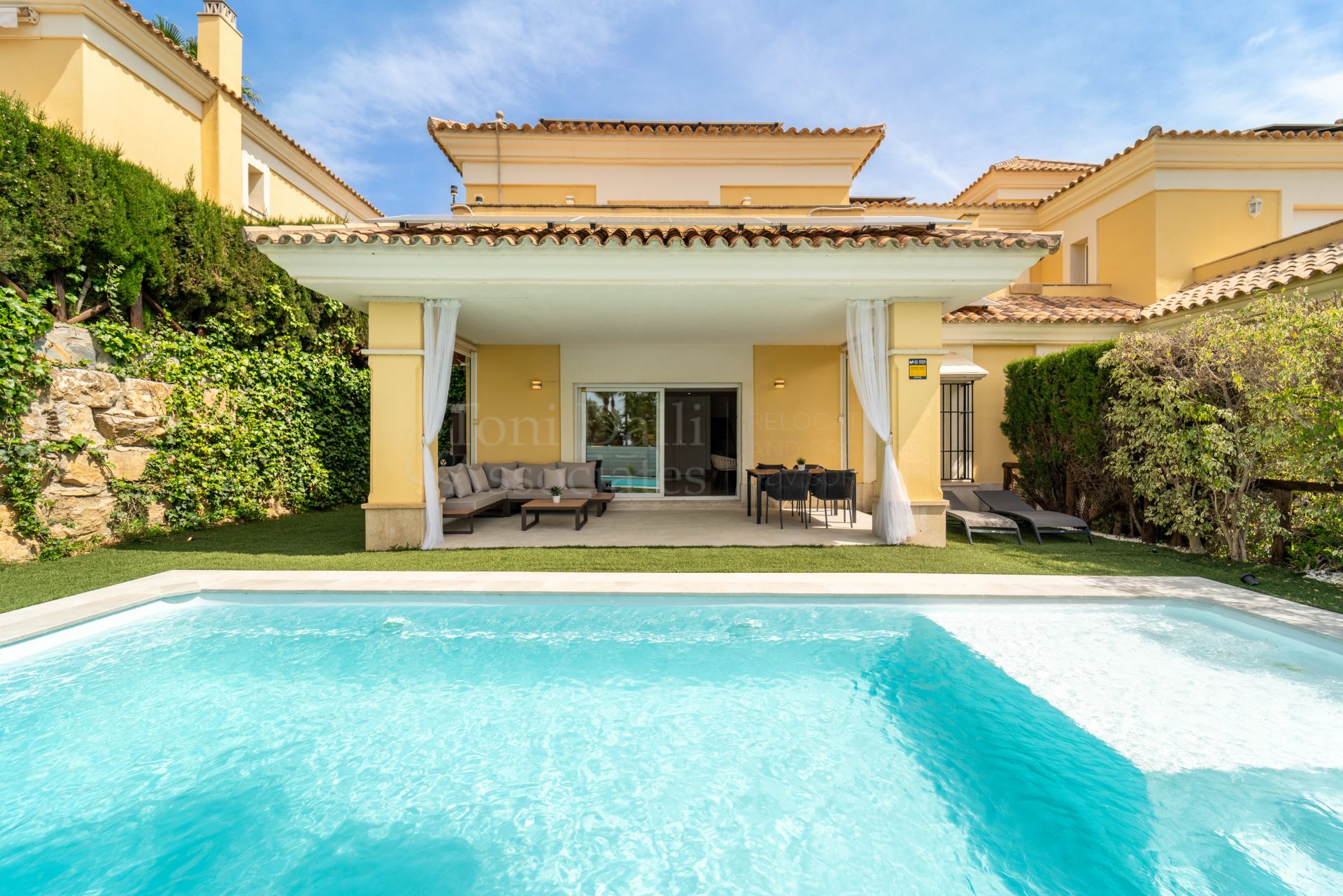 Semi Detached House in Santa Clara, Marbella