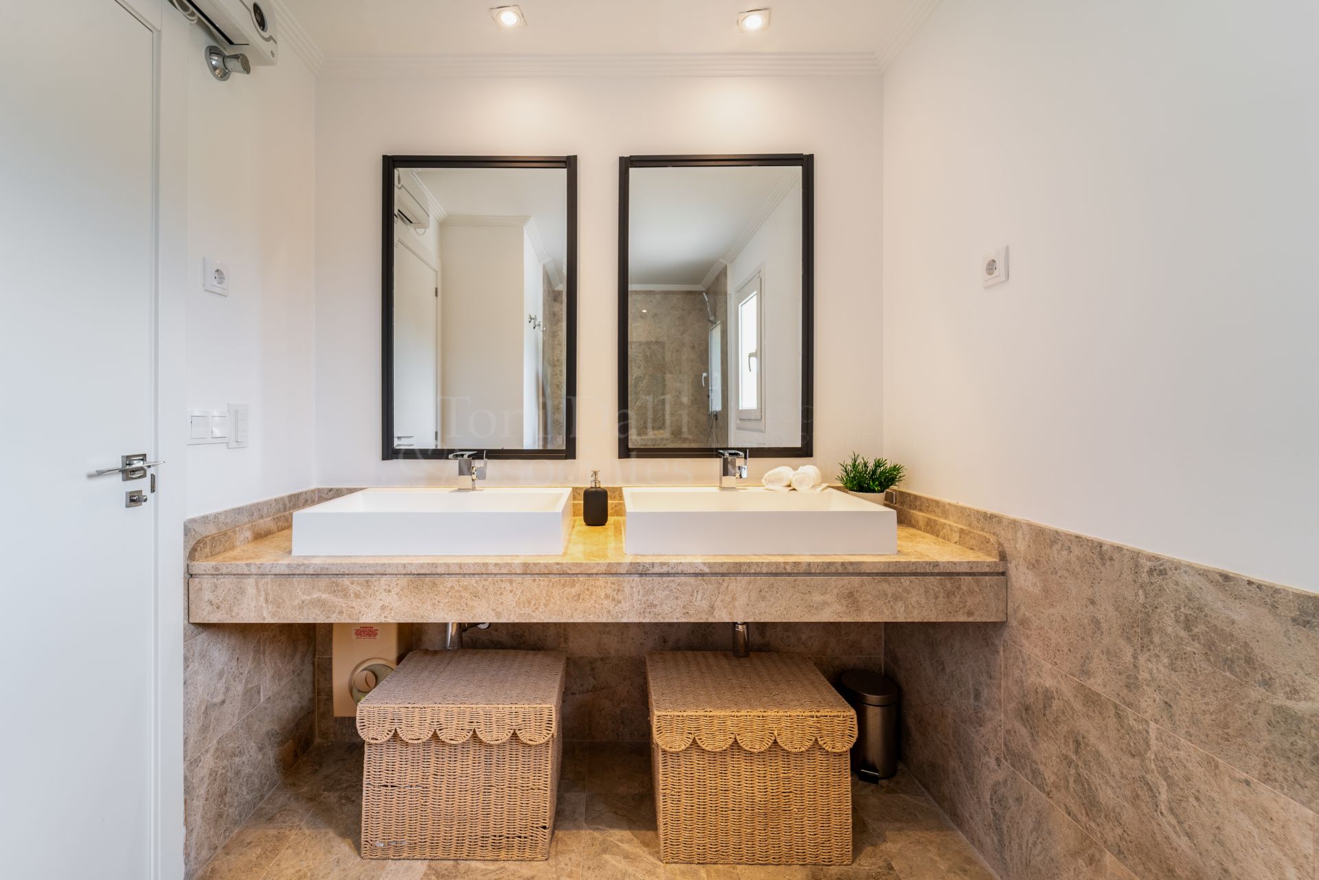 Semi Detached House in Santa Clara, Marbella