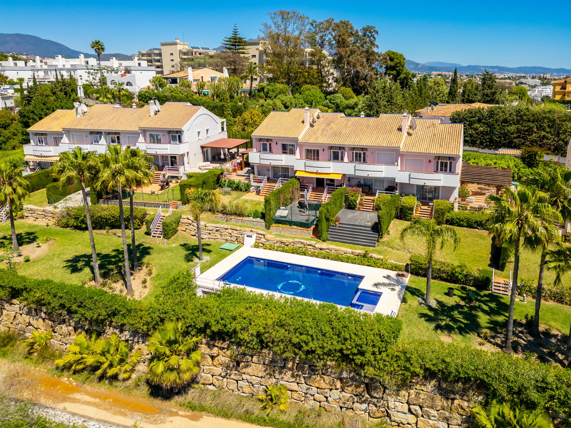 Town House in Atalaya, Estepona