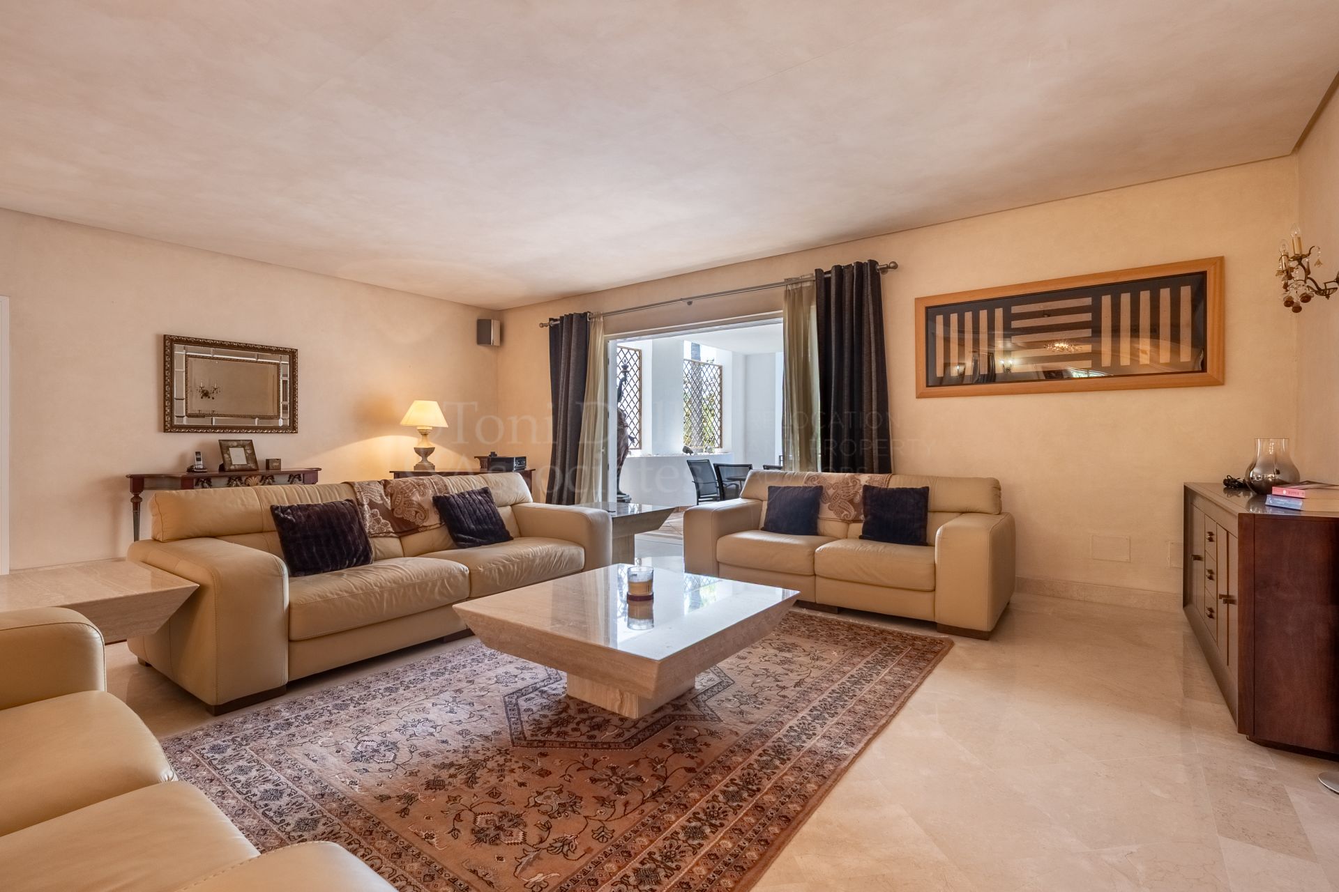 Apartment in Terrazas de Puente Romano, Marbella