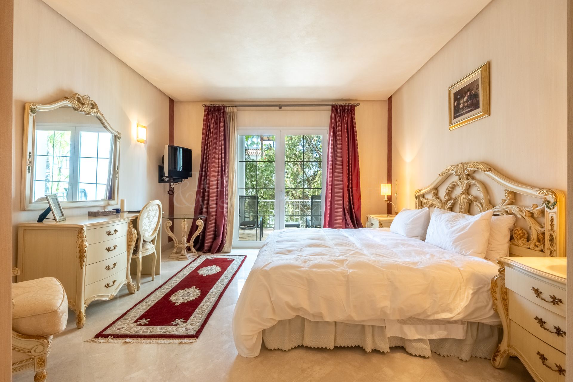 Apartment in Terrazas de Puente Romano, Marbella