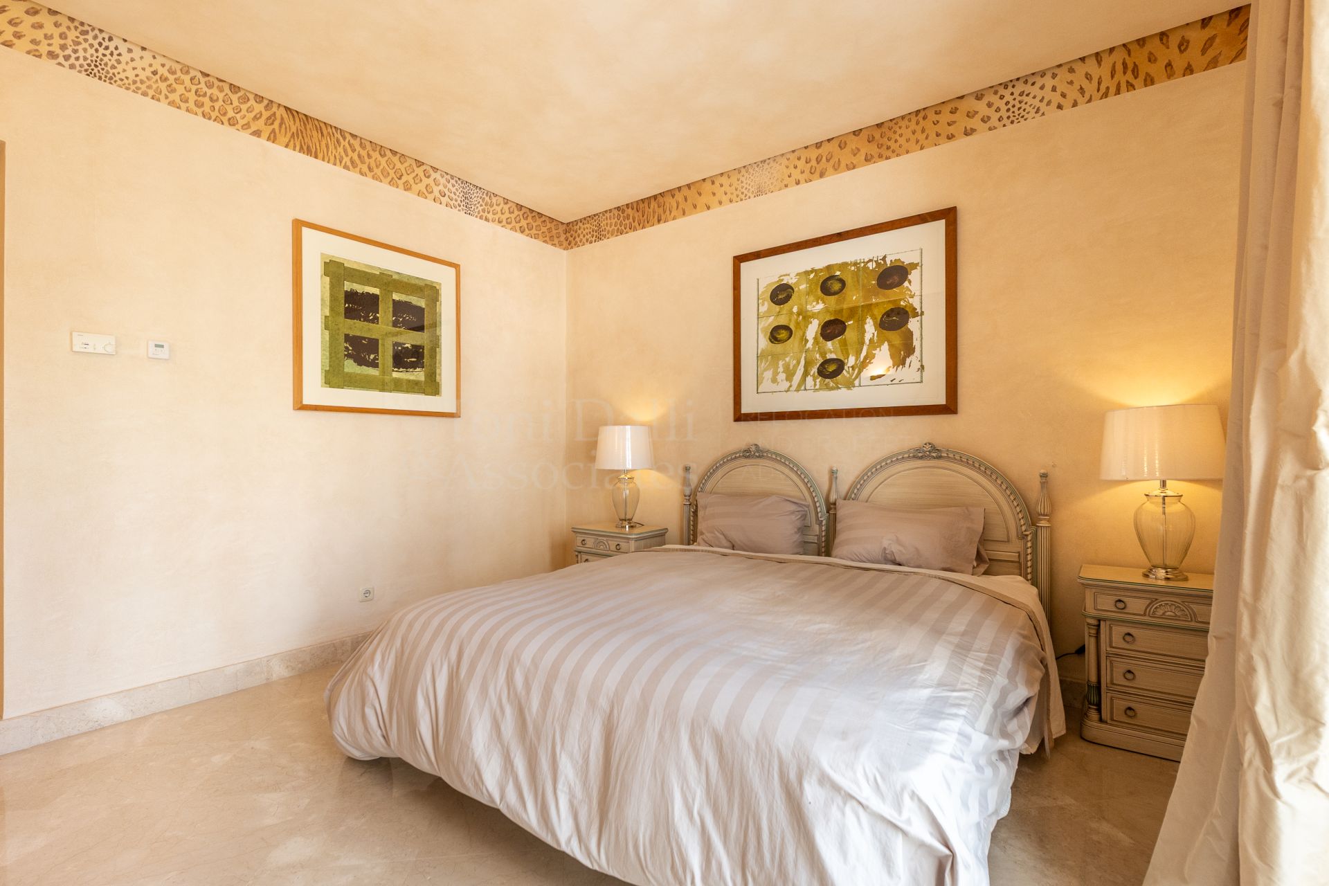 Apartment in Terrazas de Puente Romano, Marbella