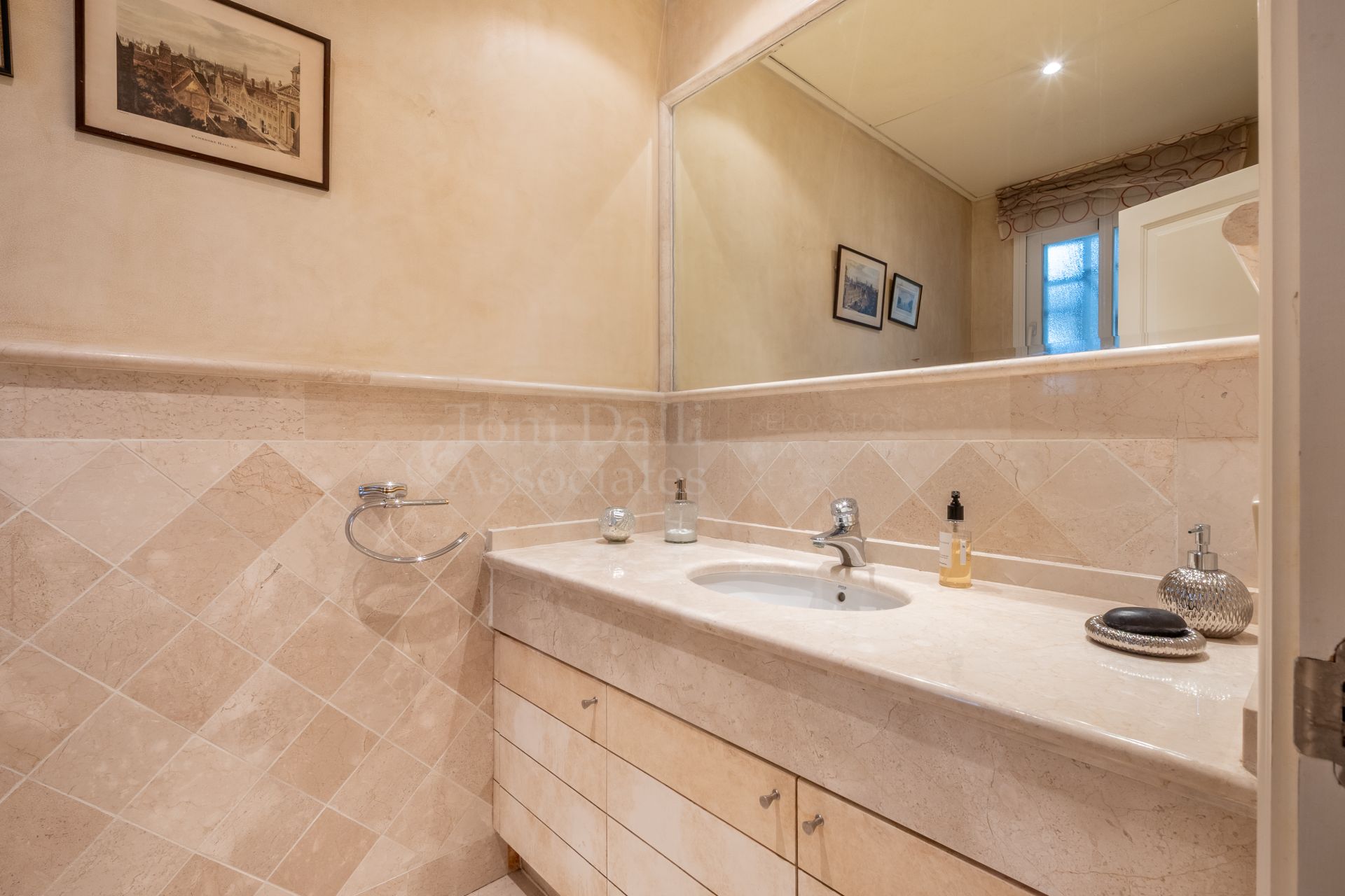Apartment in Terrazas de Puente Romano, Marbella