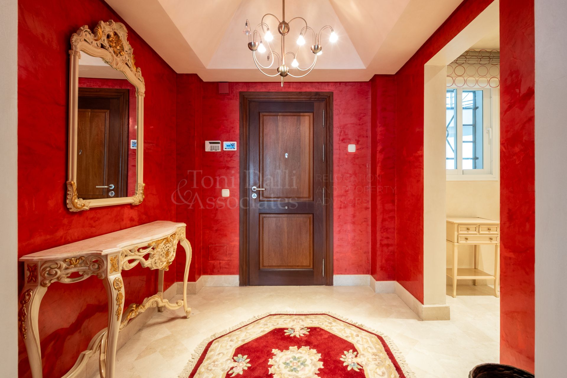 Apartment in Terrazas de Puente Romano, Marbella
