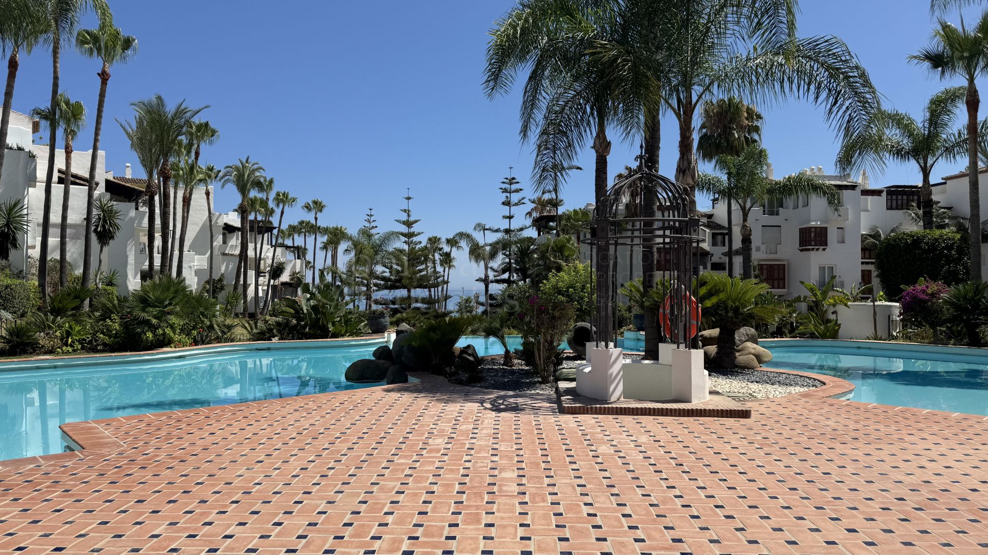 Ground Floor Apartment in Marina Puente Romano, Marbella
