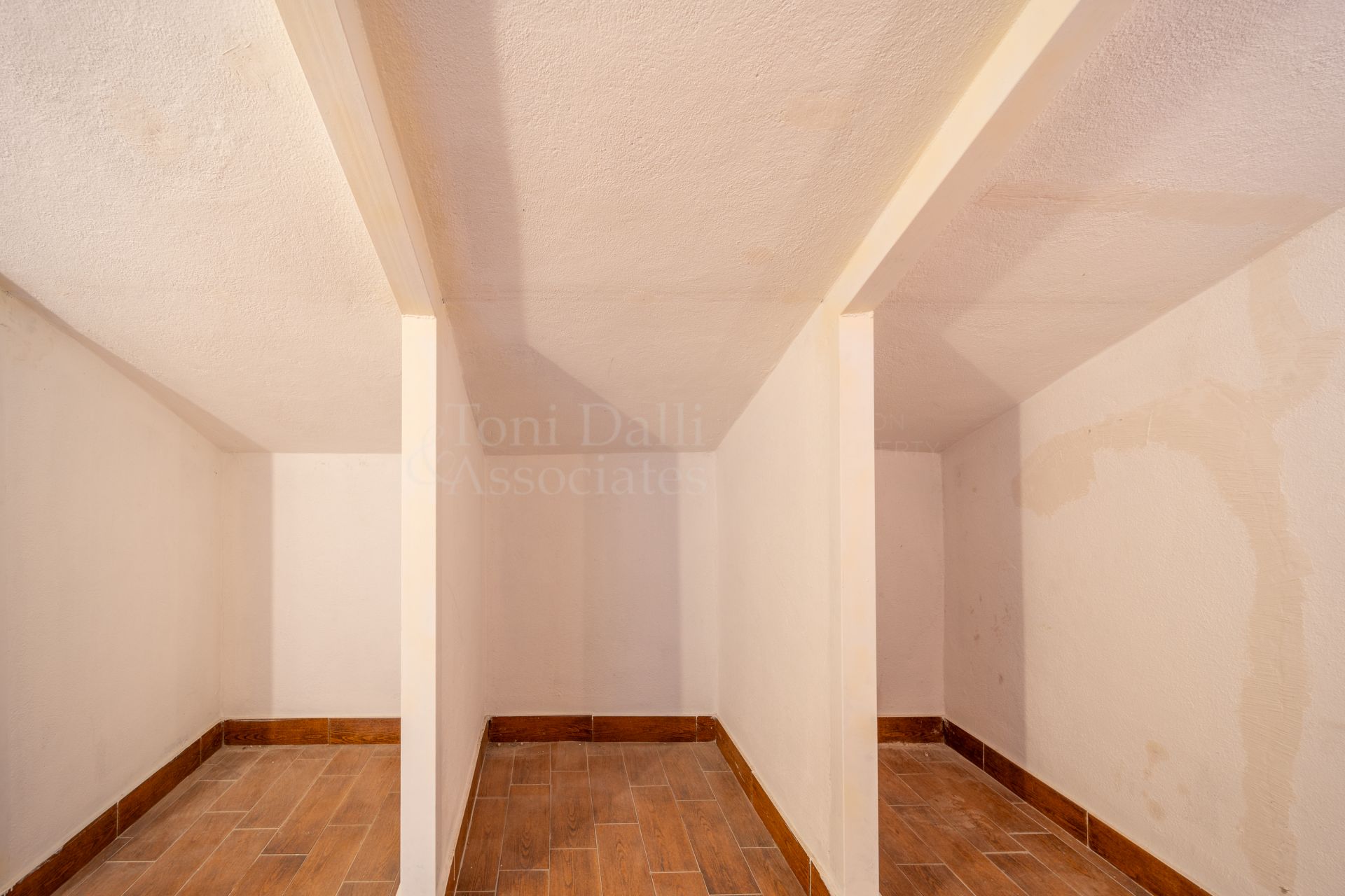 Town House in Azalea Beach, Marbella