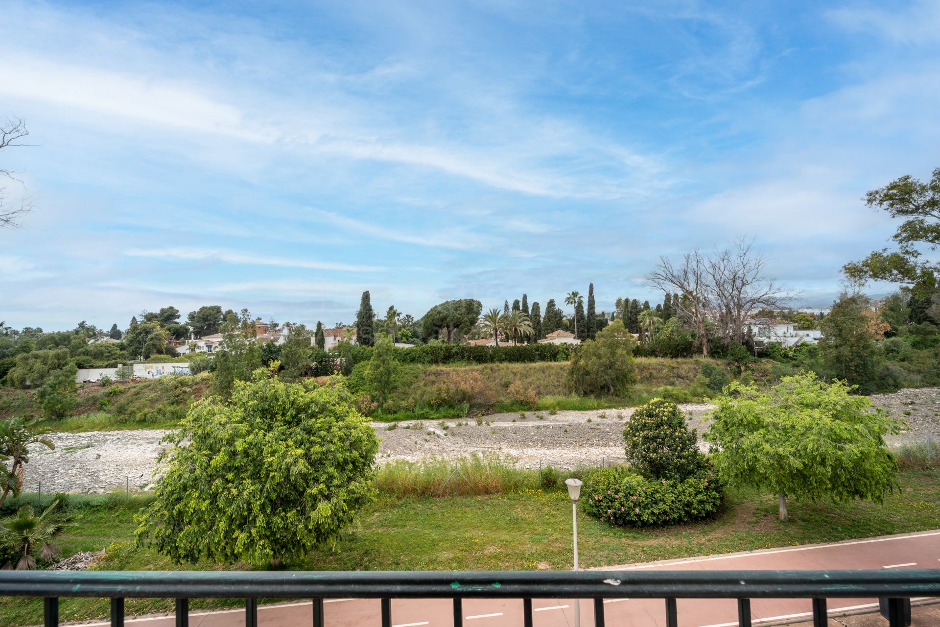 Town House in Azalea Beach, Marbella