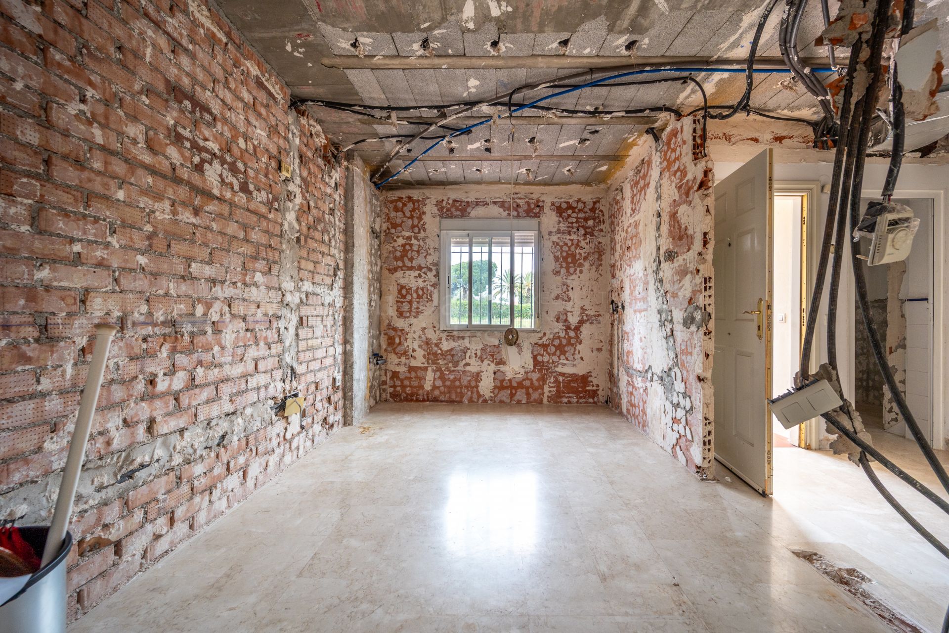 Town House in Azalea Beach, Marbella