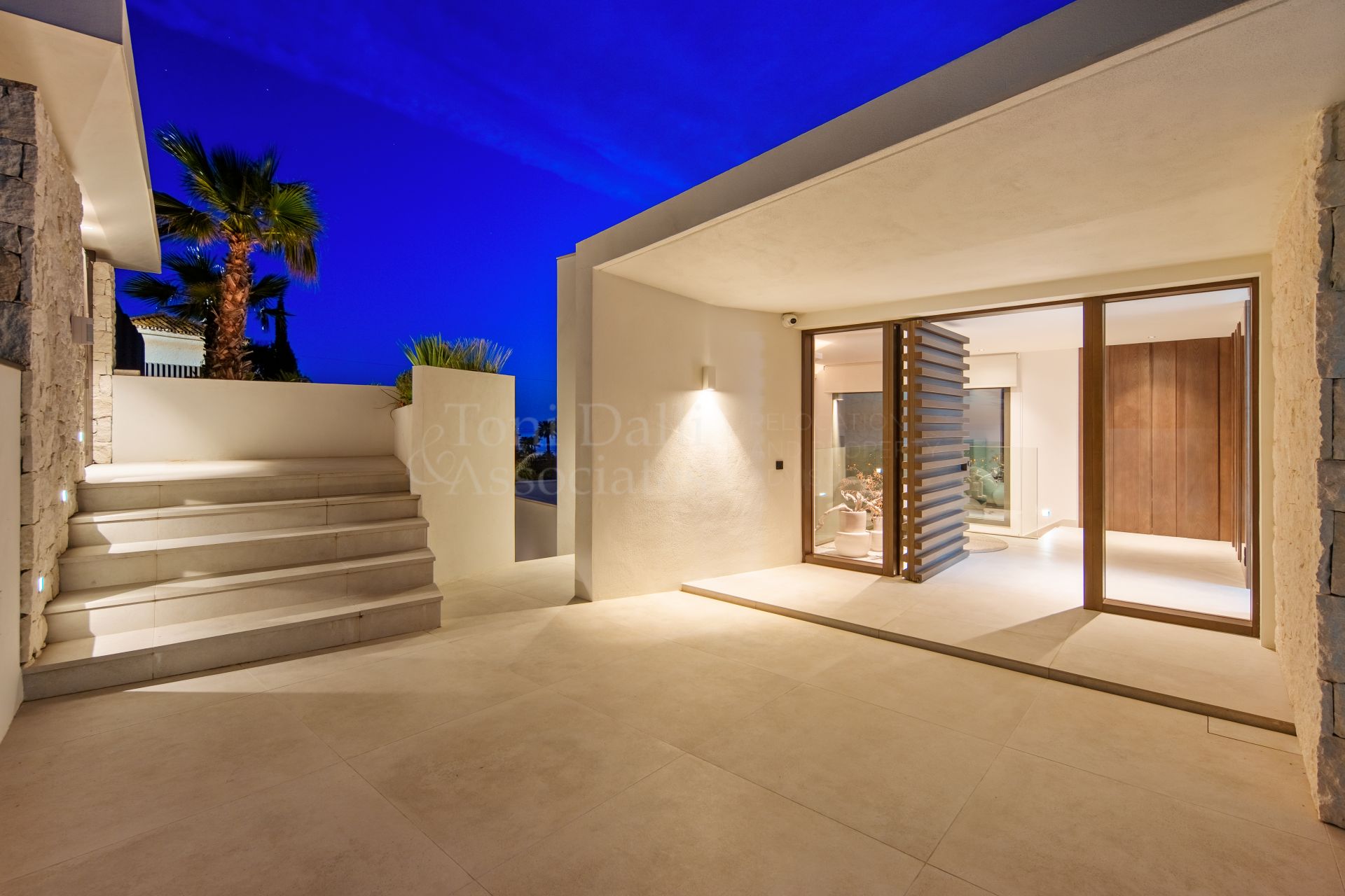 Villa in El Rosario, Marbella