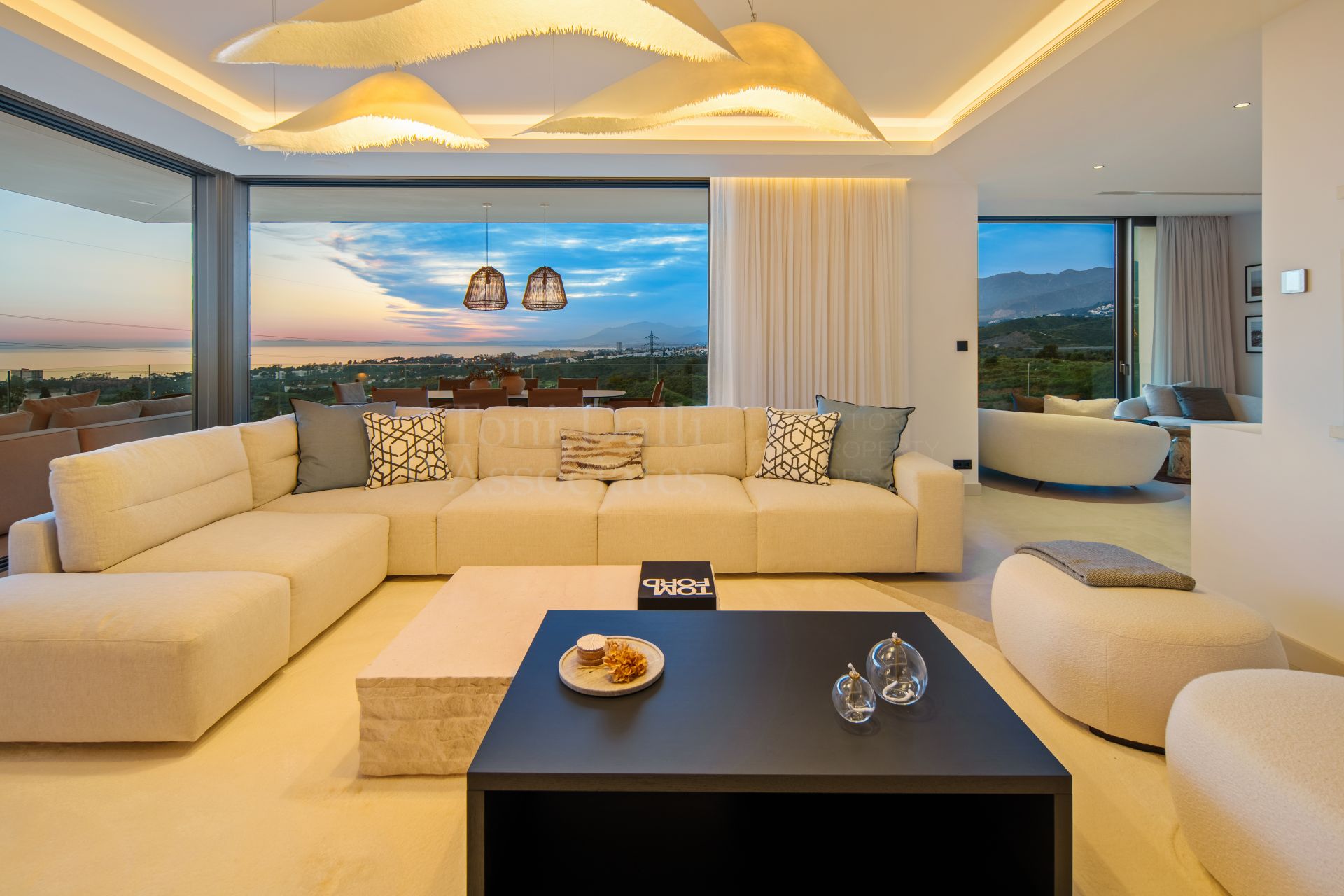 Villa in El Rosario, Marbella