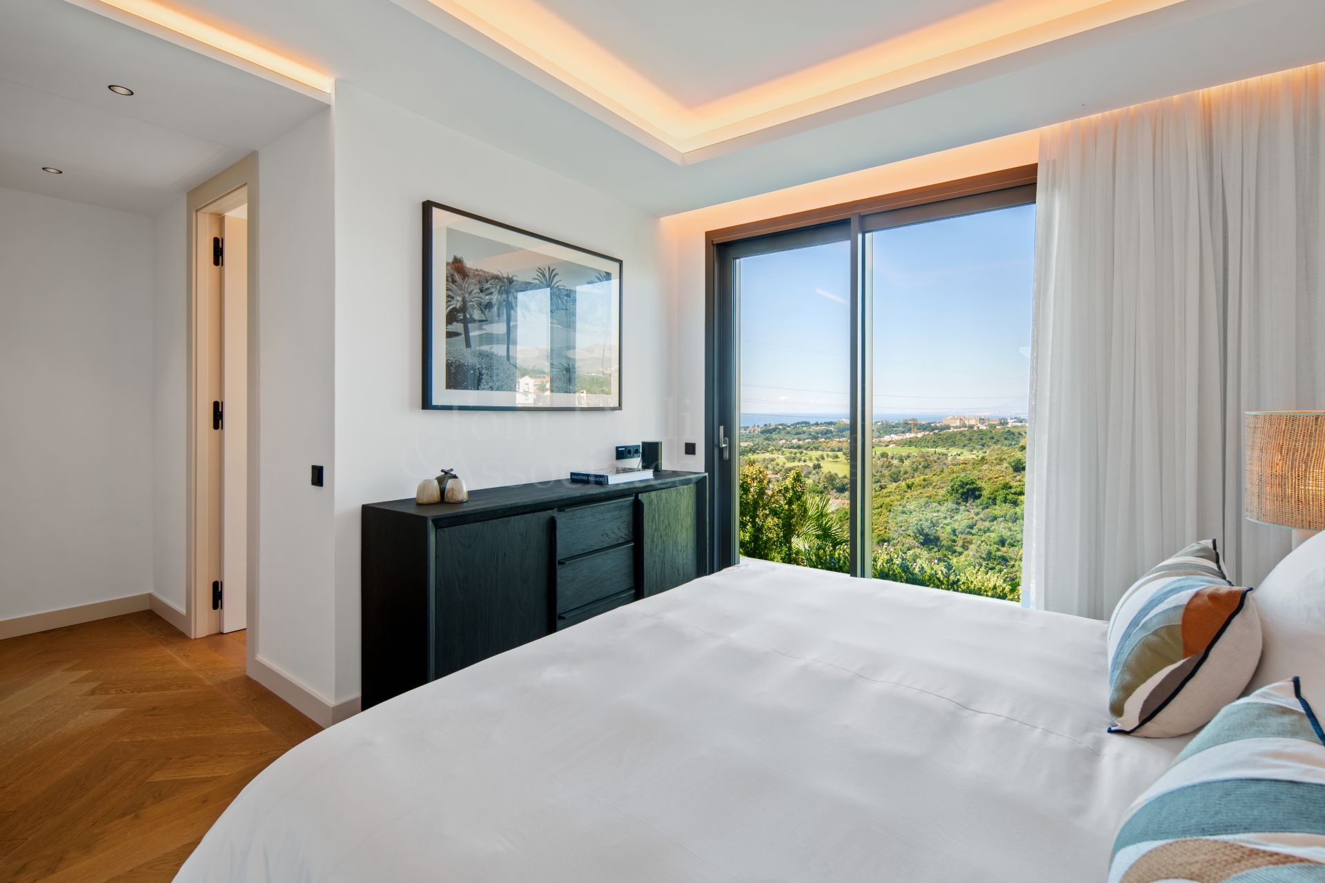 Villa in El Rosario, Marbella